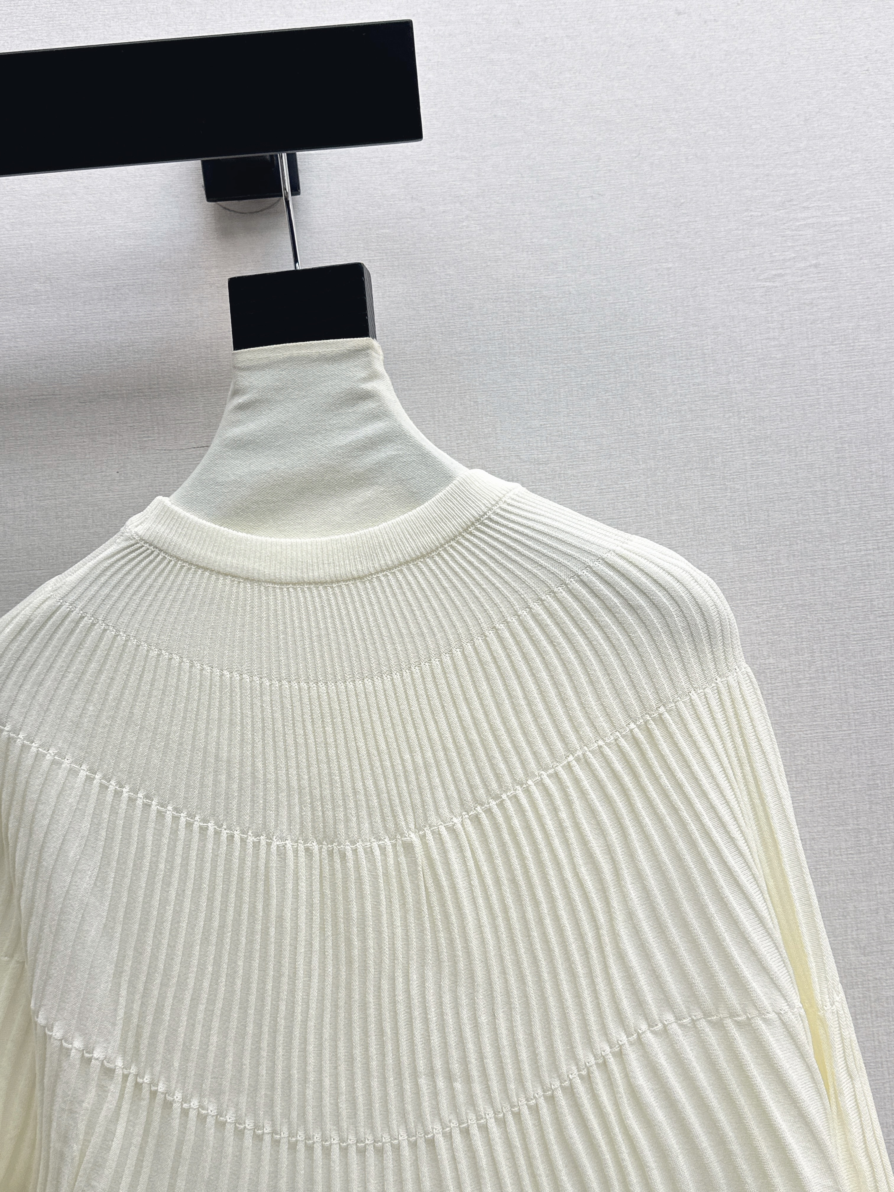 Miu 26ss cape knitwear