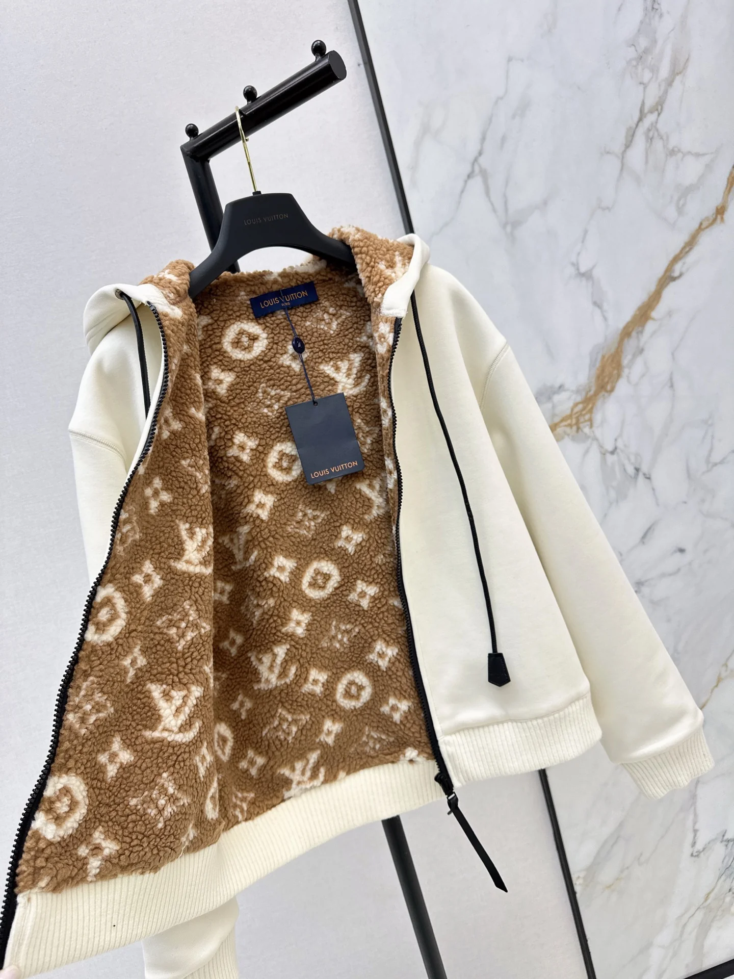 Louis 25fw drawstring jacket