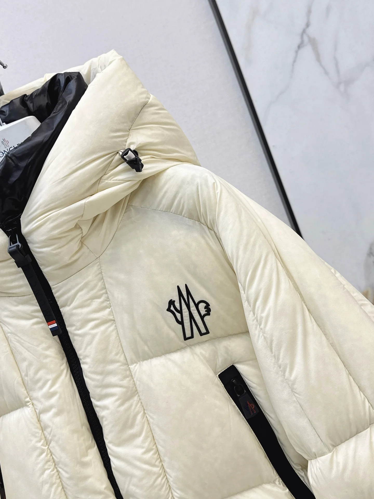 Monc 25fw down jacket