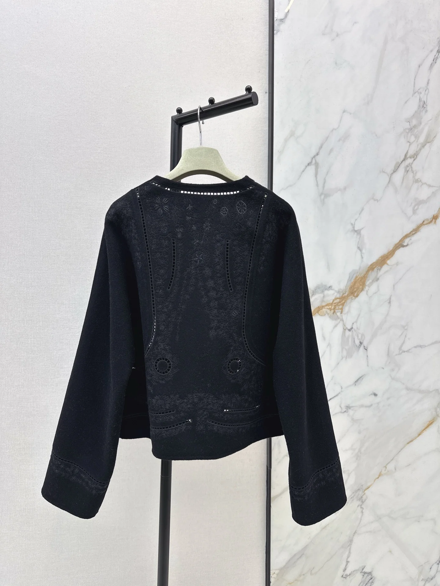 Herm 25fw embroidery jacket