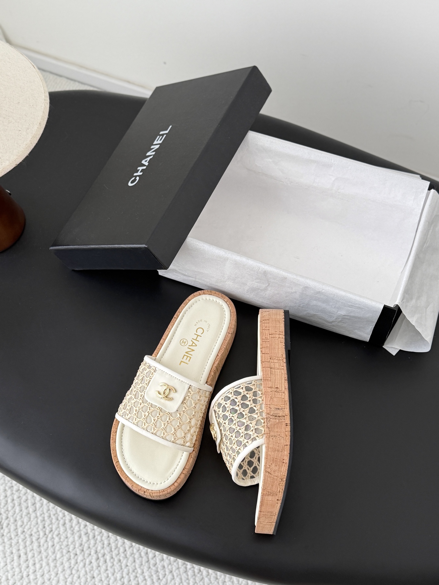 Chan 26C mesh slippers