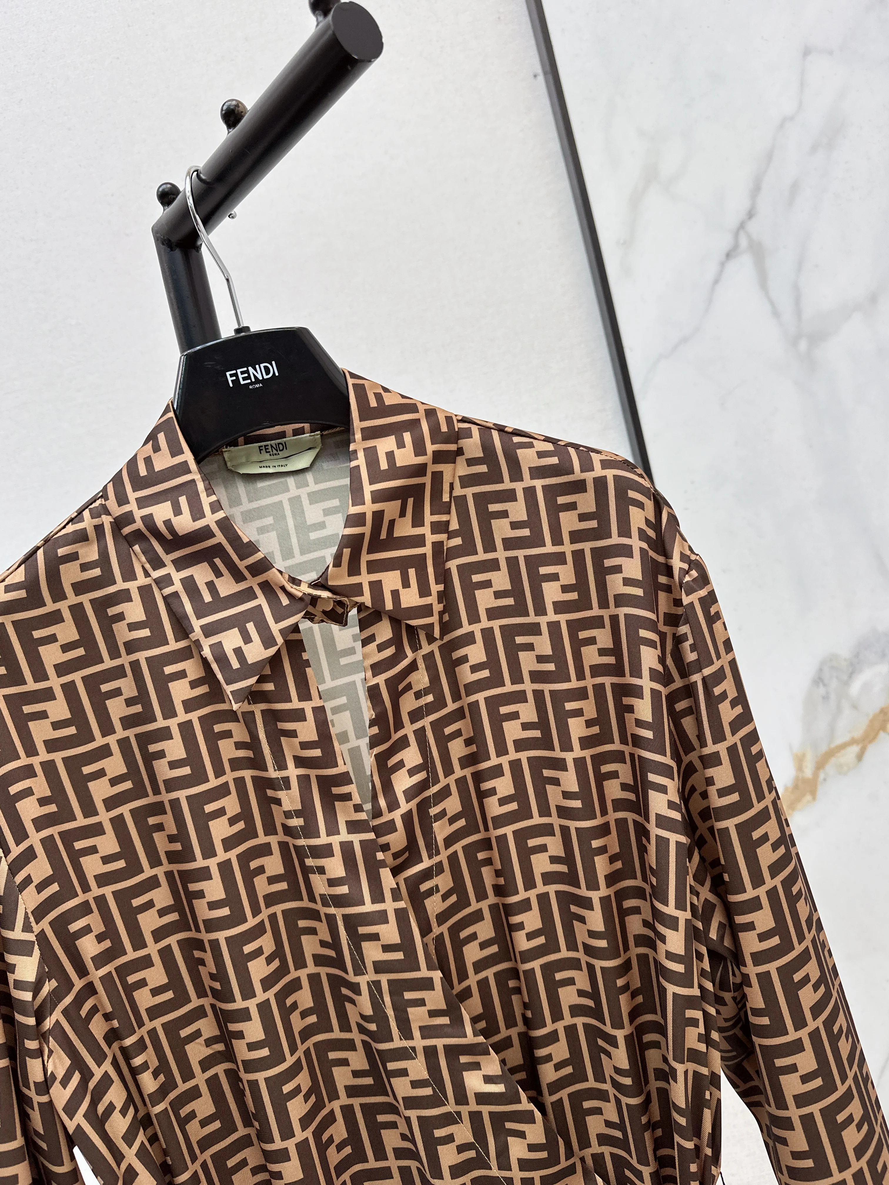 Fend 26ss silk dress with belted