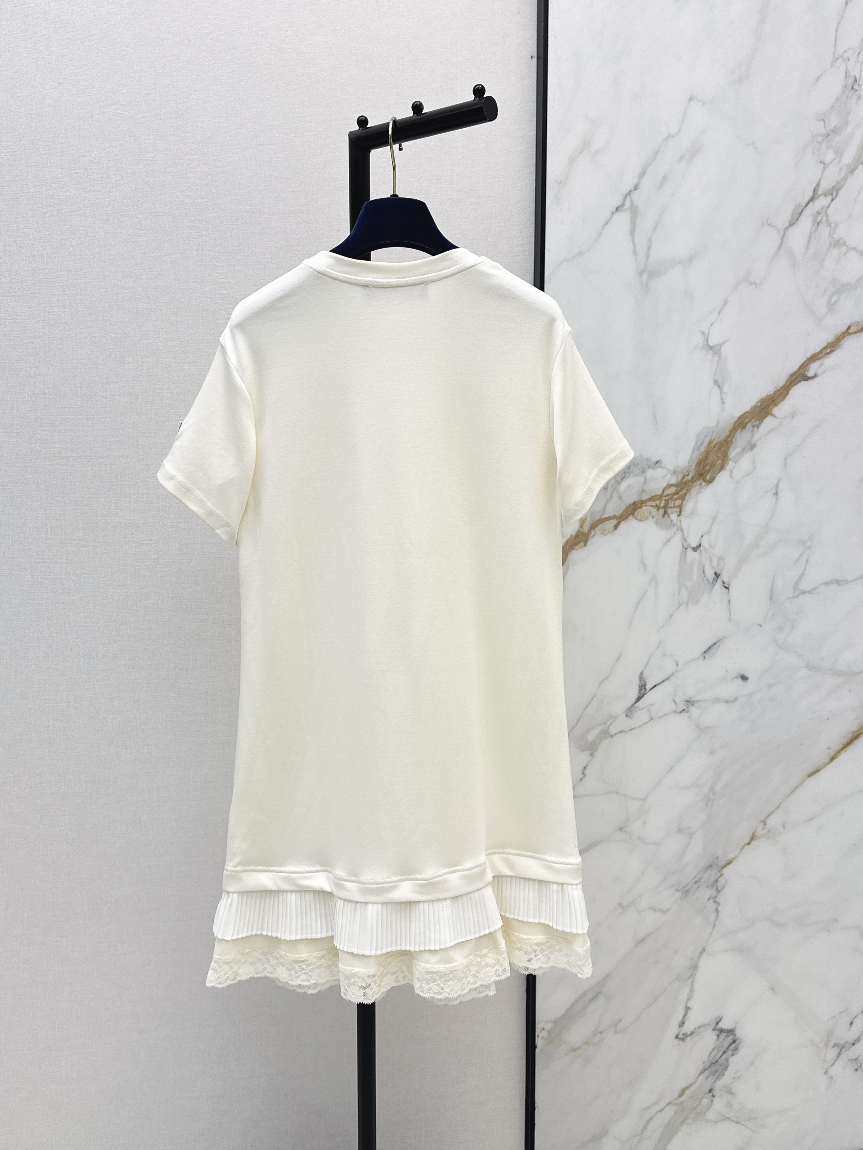 Loui 26ss contract lace dress