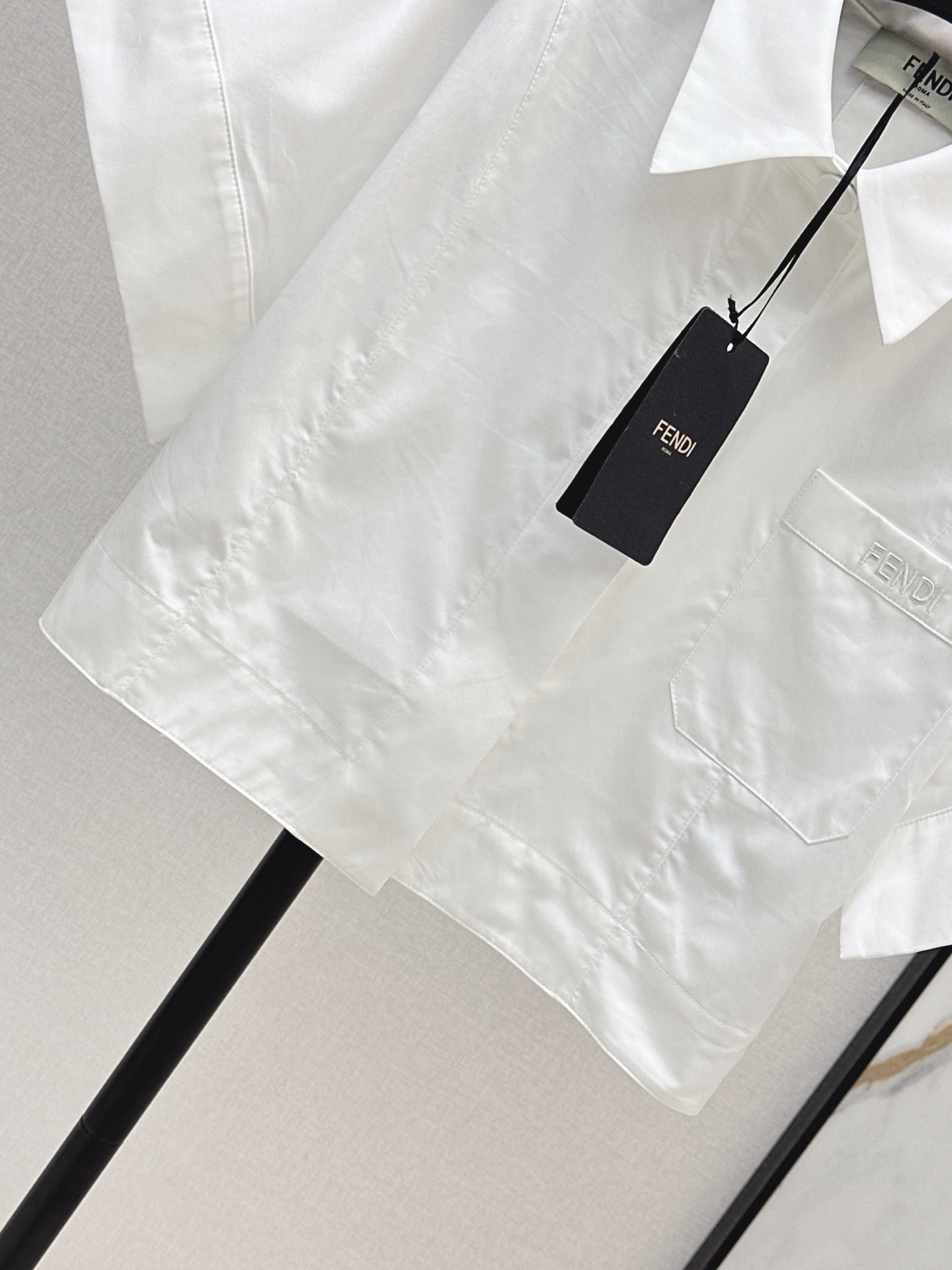 Fen 26ss cropped shirt