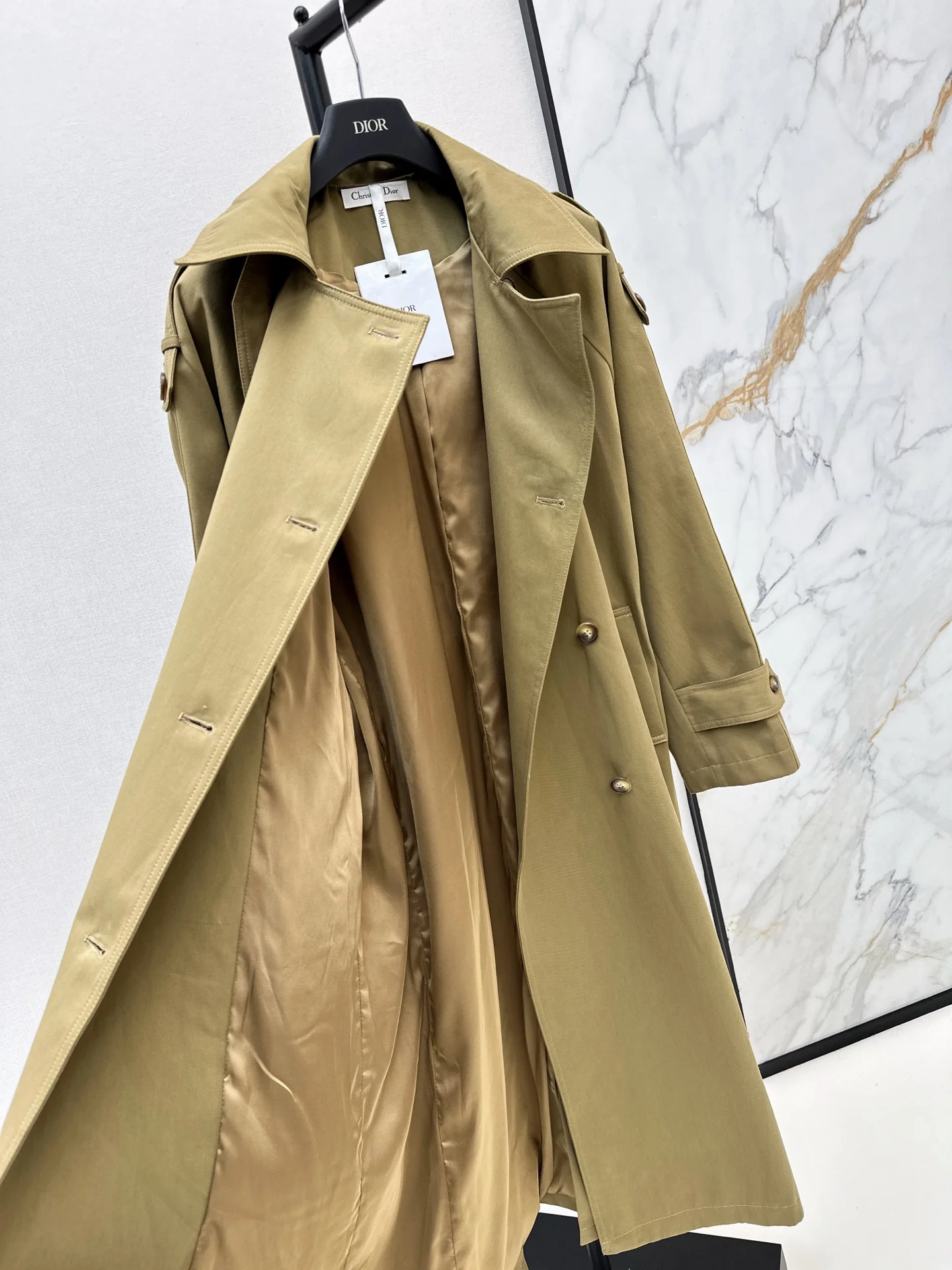 CD 25fw trench coats