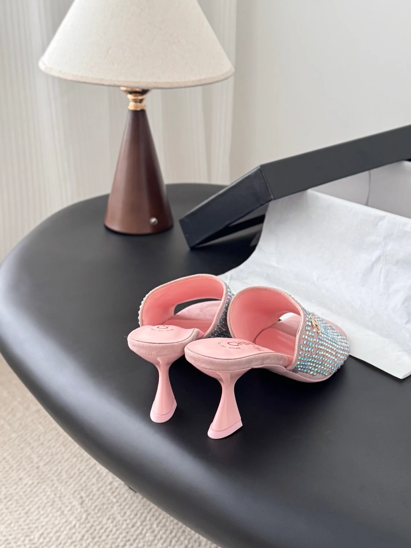 Chan 25fw kitten sandals