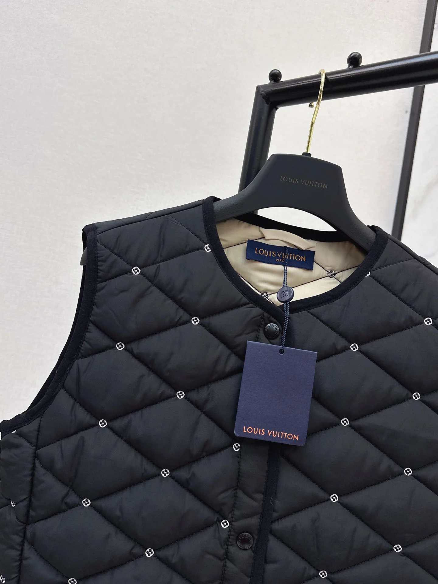 Louis 25fw padded vest jacket