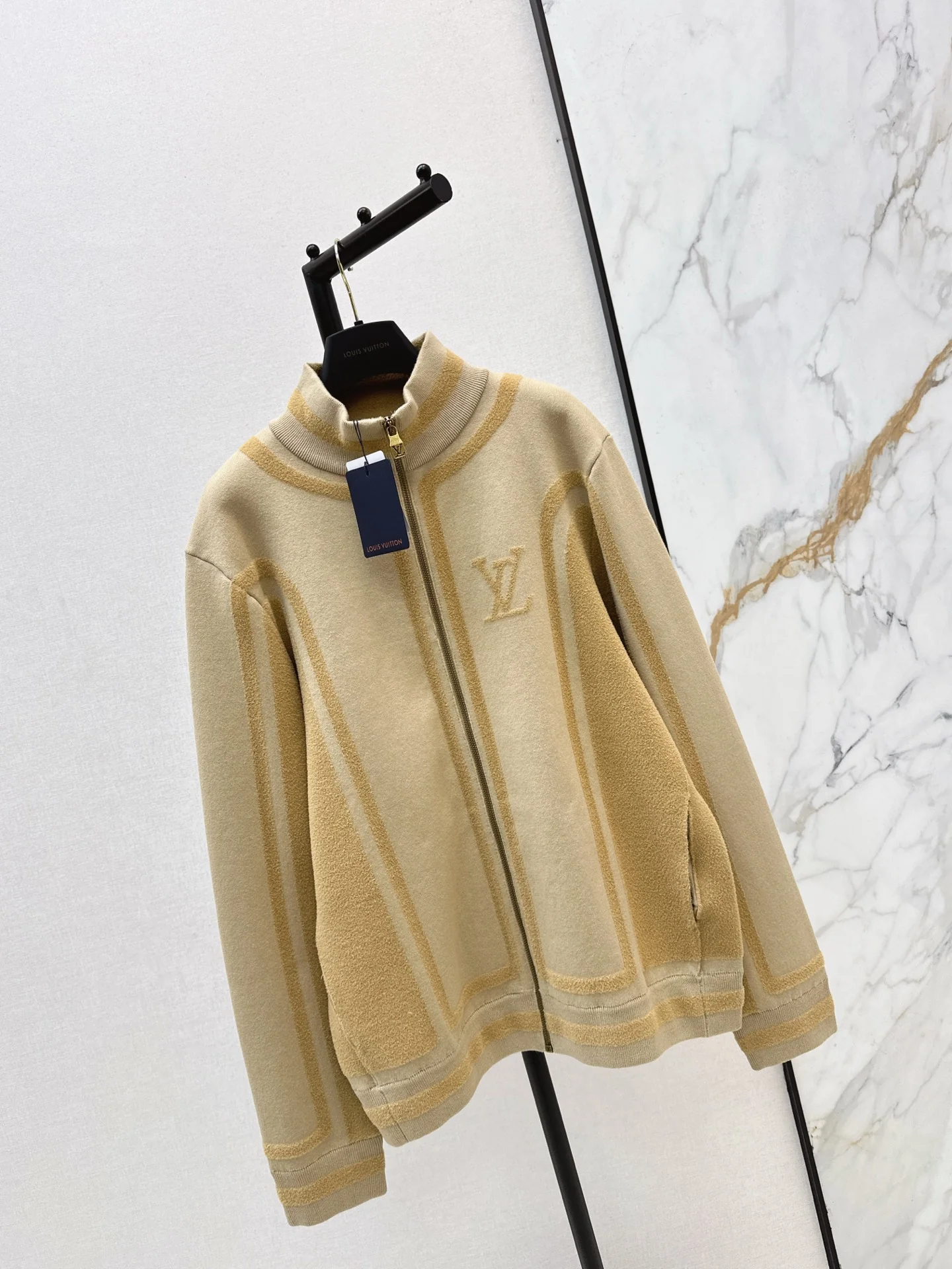 Louis 25fw hooded knit jacket