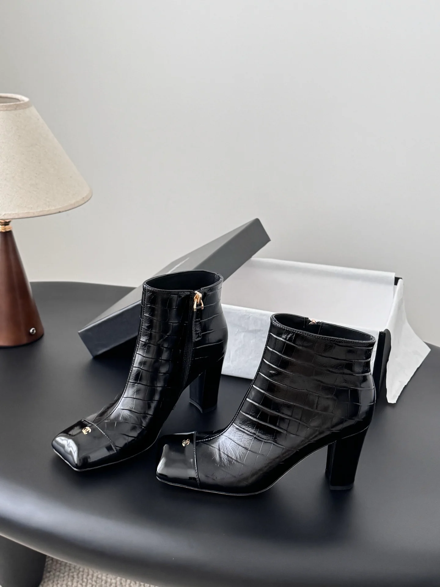 Chan 26ss ankle boots