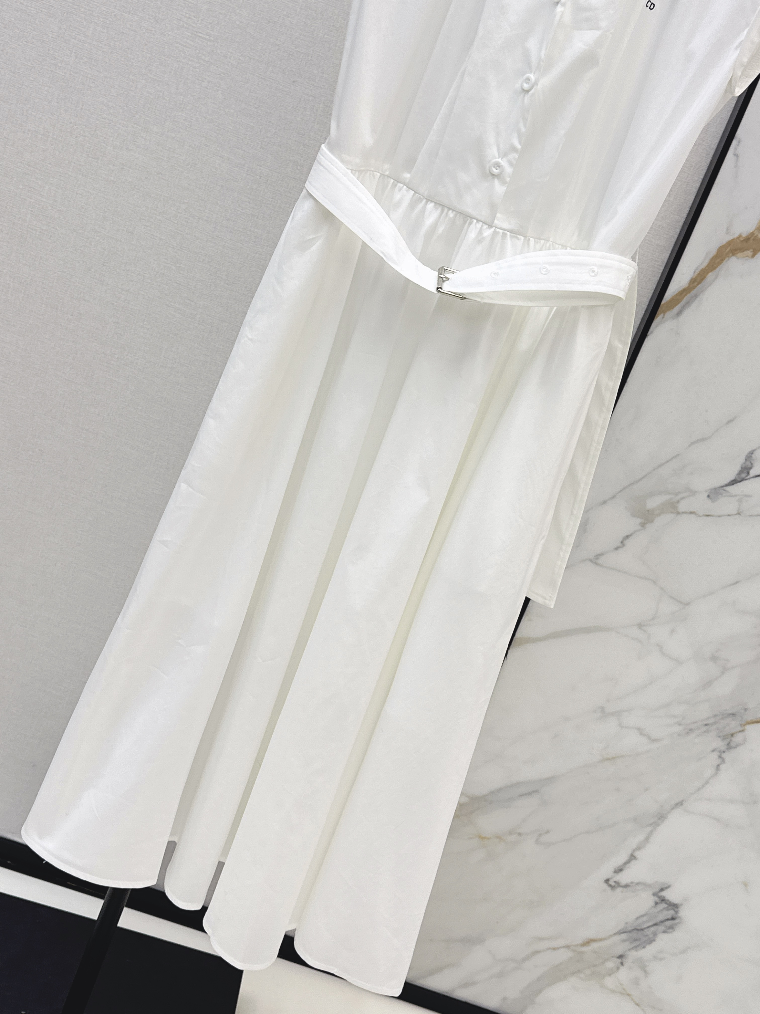 CD 26ss bee embroidery dress