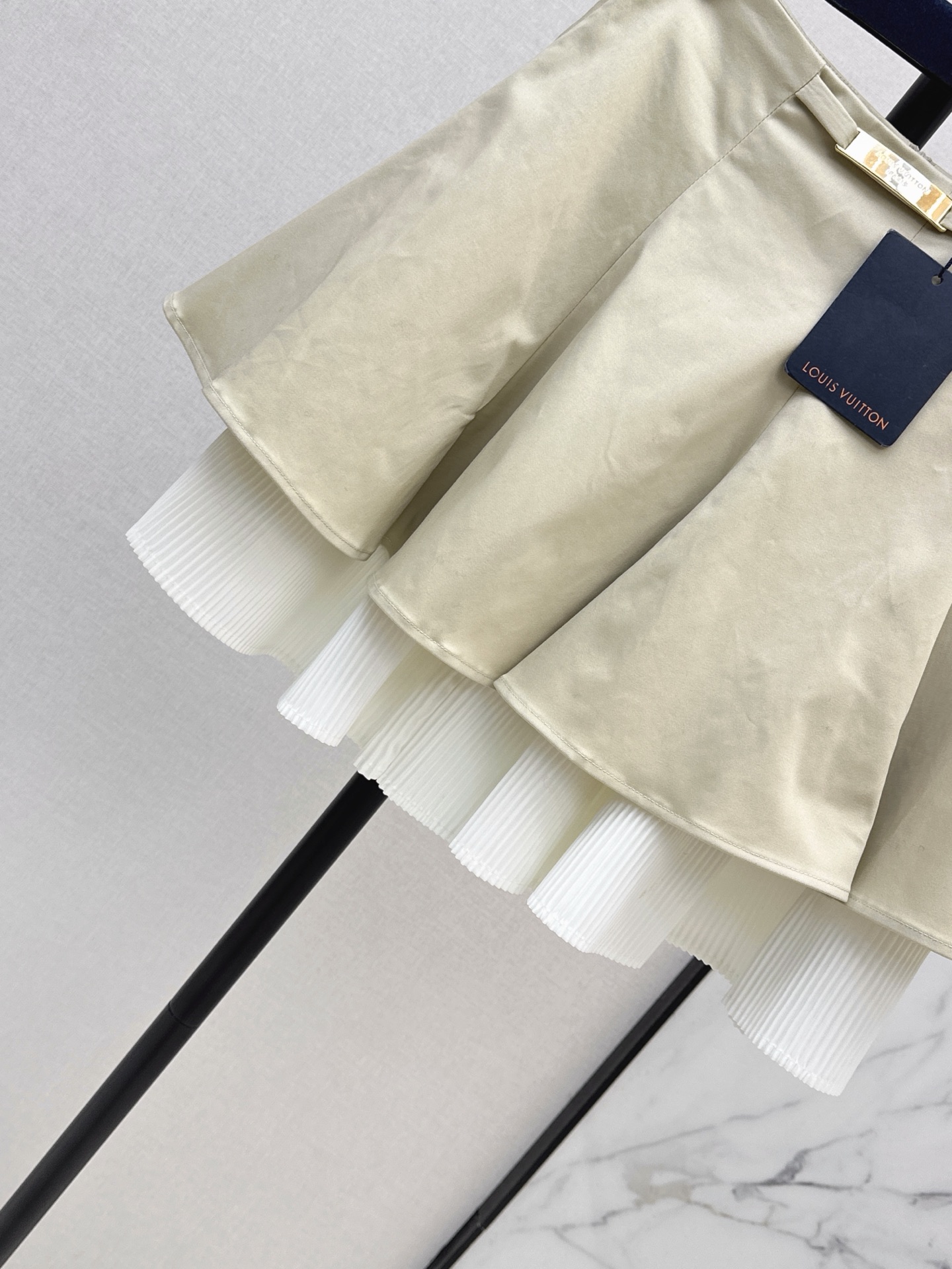 Loui 26ss contract pleated skirt