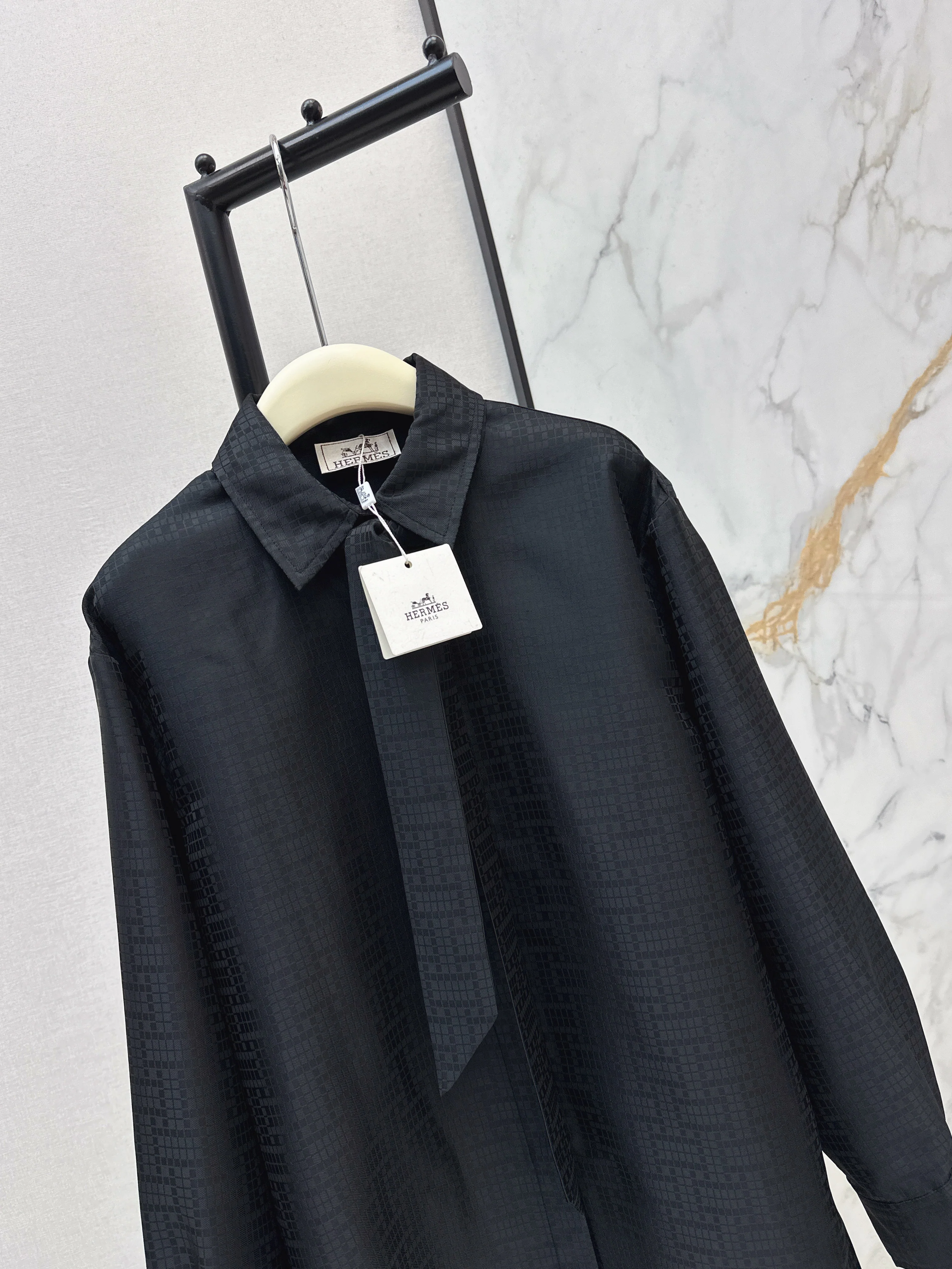 Herm 26ss jacquard -neck shirts