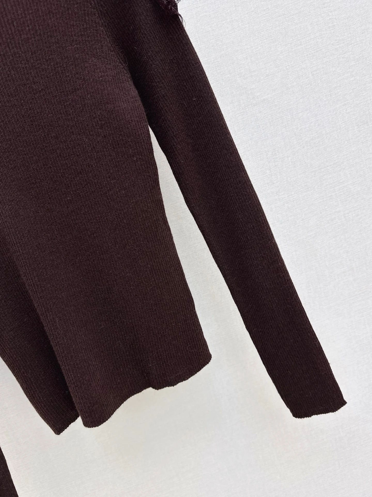 ES 25fw lace sweater