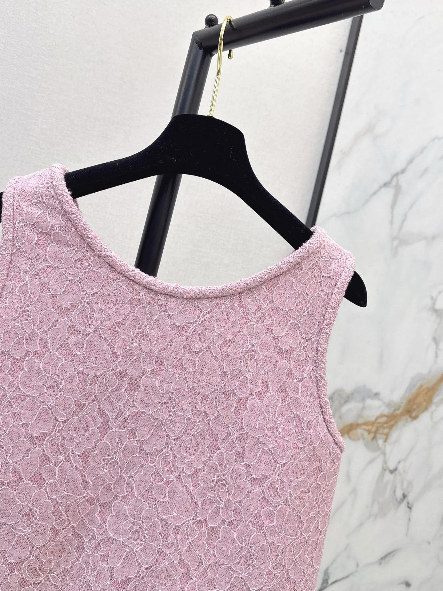 Chan 25fw lace tweed vest