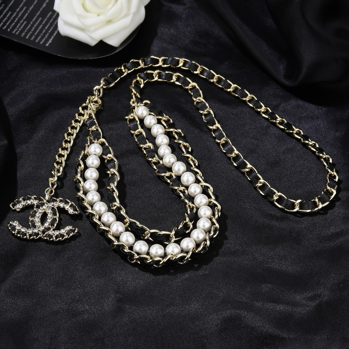 Black and Gold Pearl Chain Belt