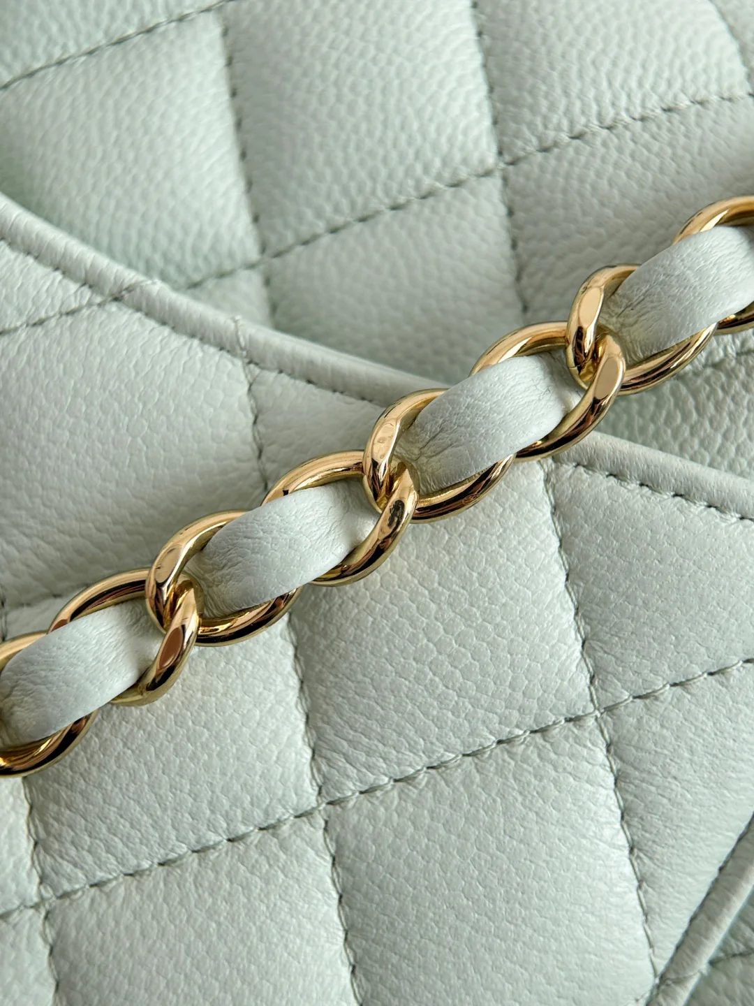 Chan cf25 chain shoulder bag