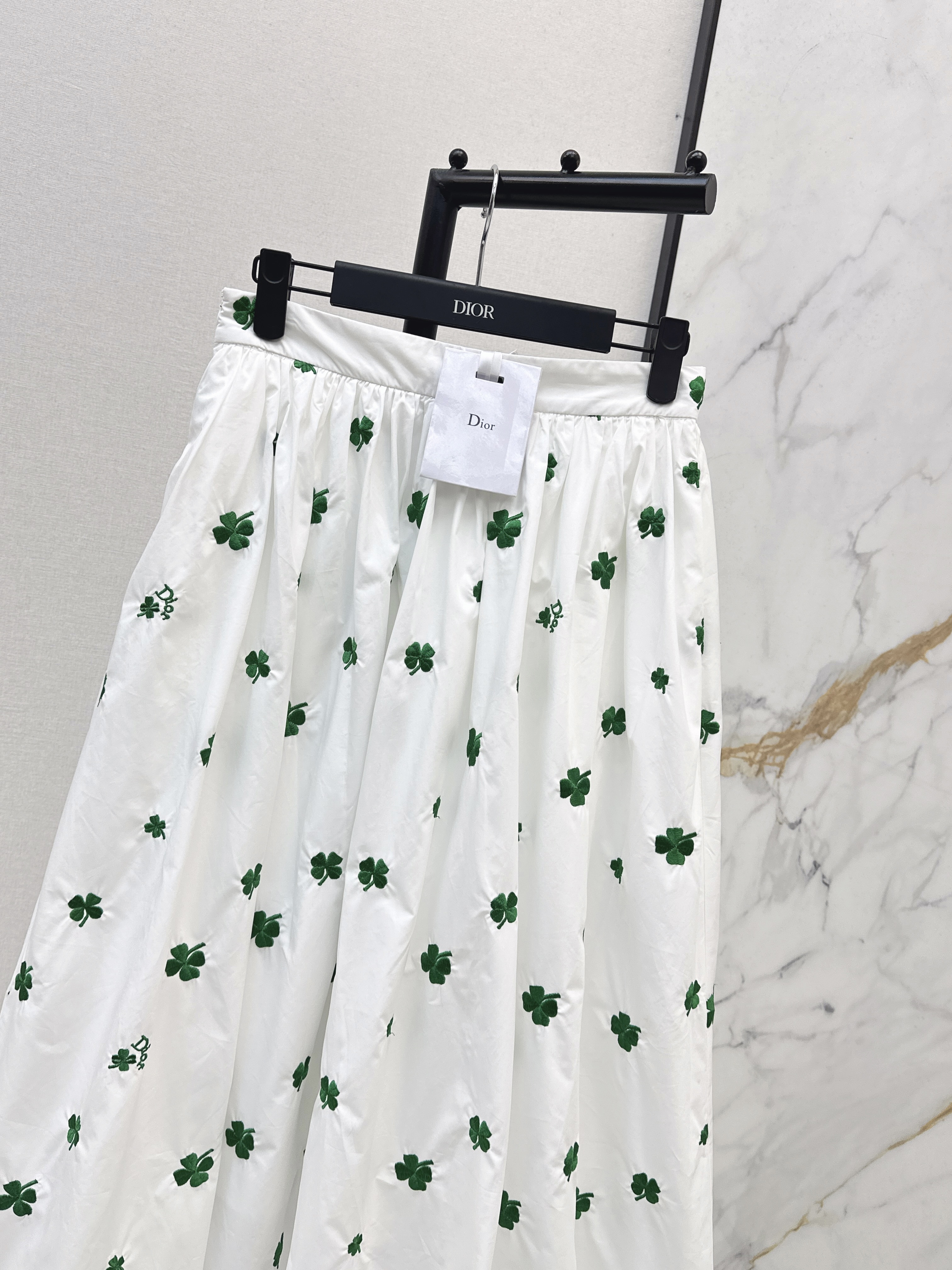 CD 26ss embroidery pleated skirts
