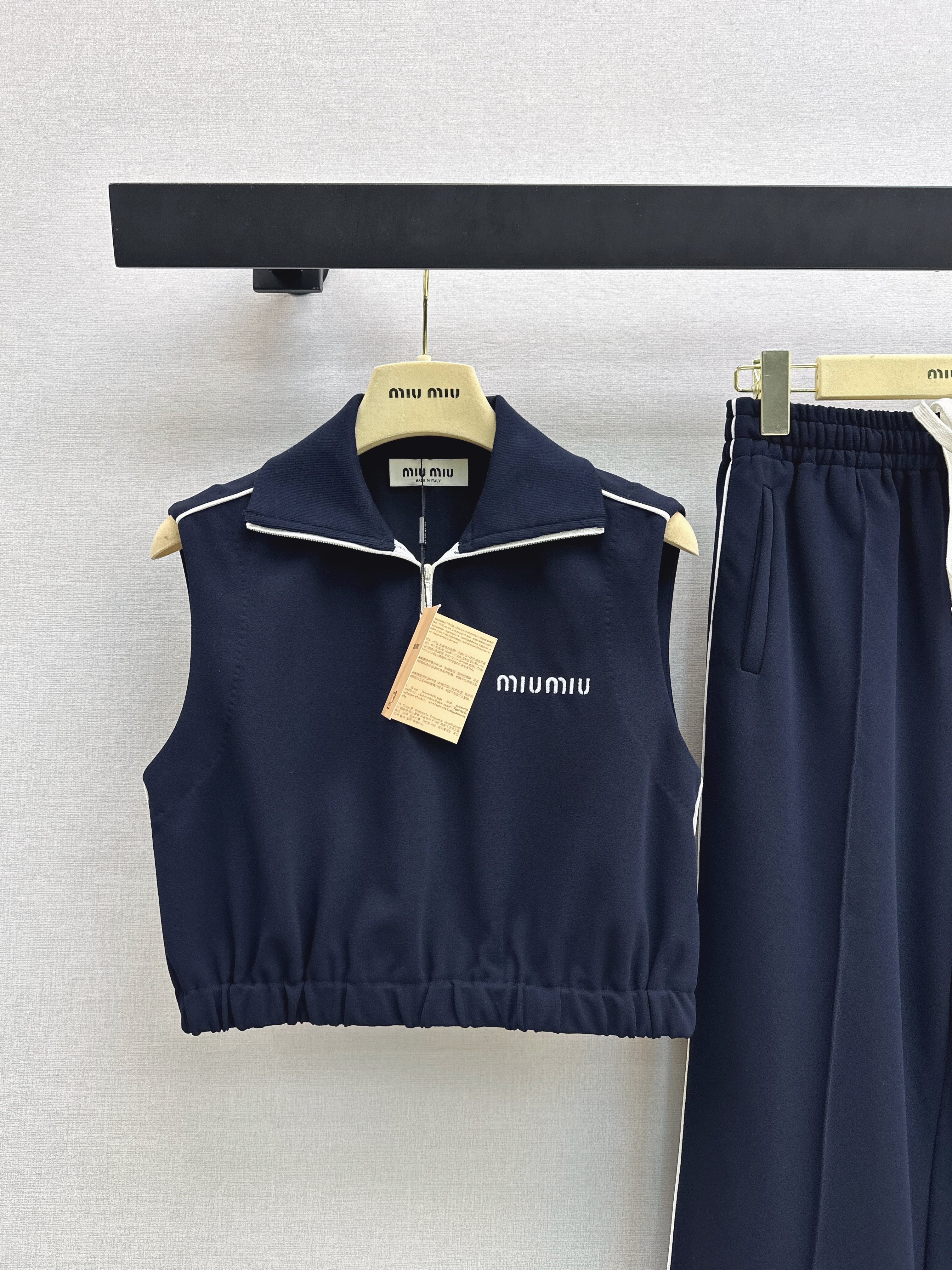 Miu 26ss sleeveless top pants set