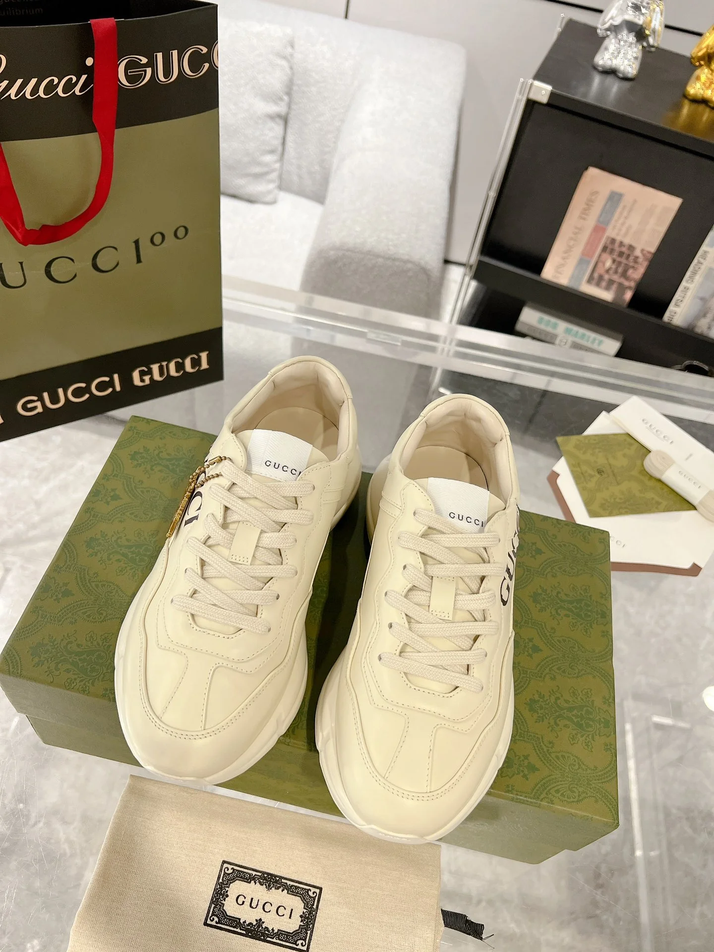 Gucc 25fw dad's shoes