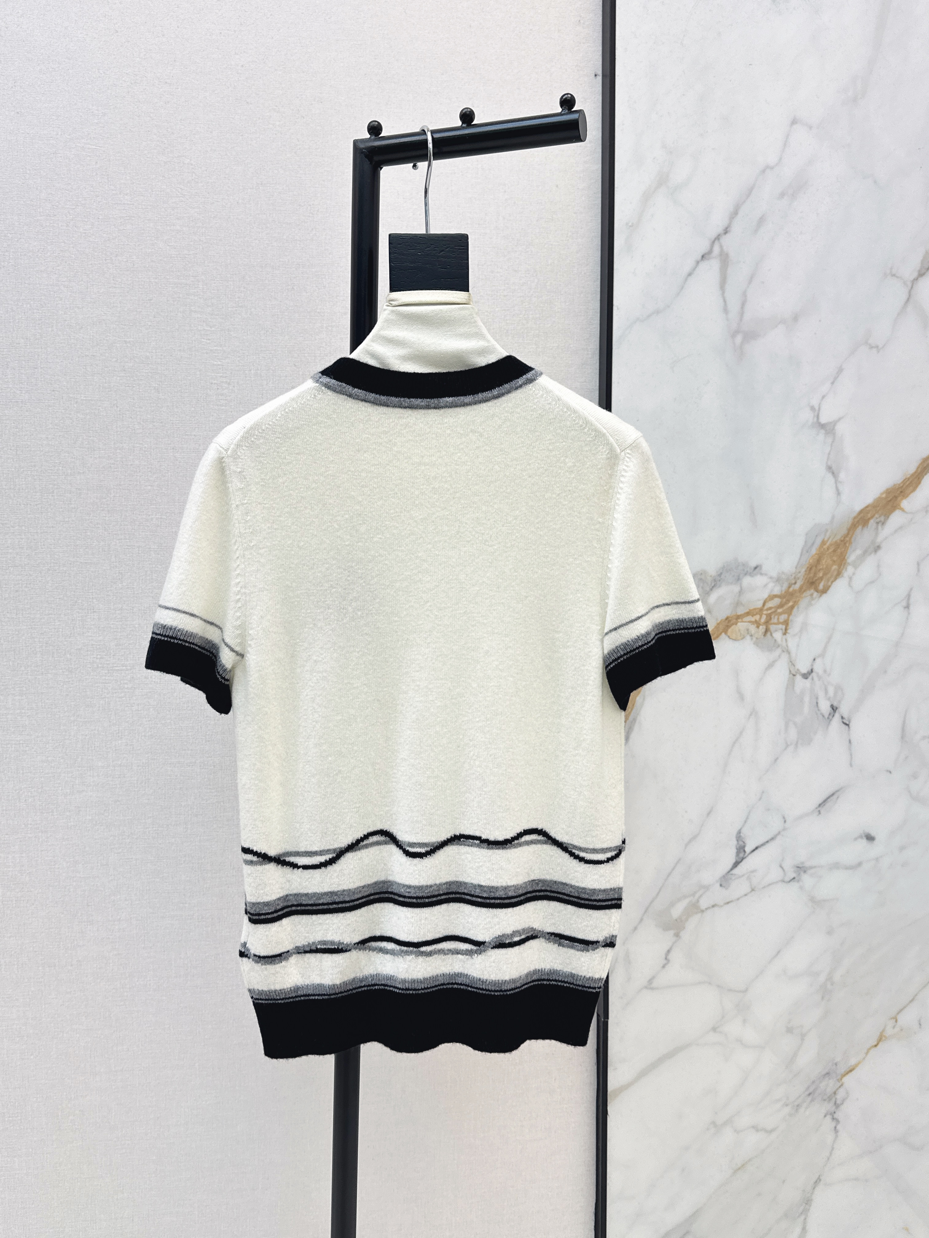 Herm 26ss stripe knit sweater