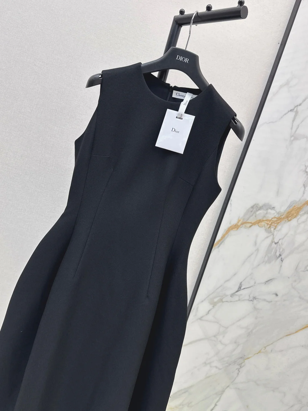 CD 25fw sleeveless dress