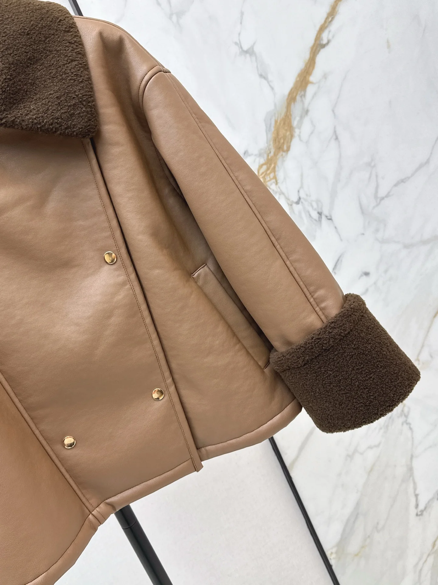 Loe 25fw lamb fleece biker