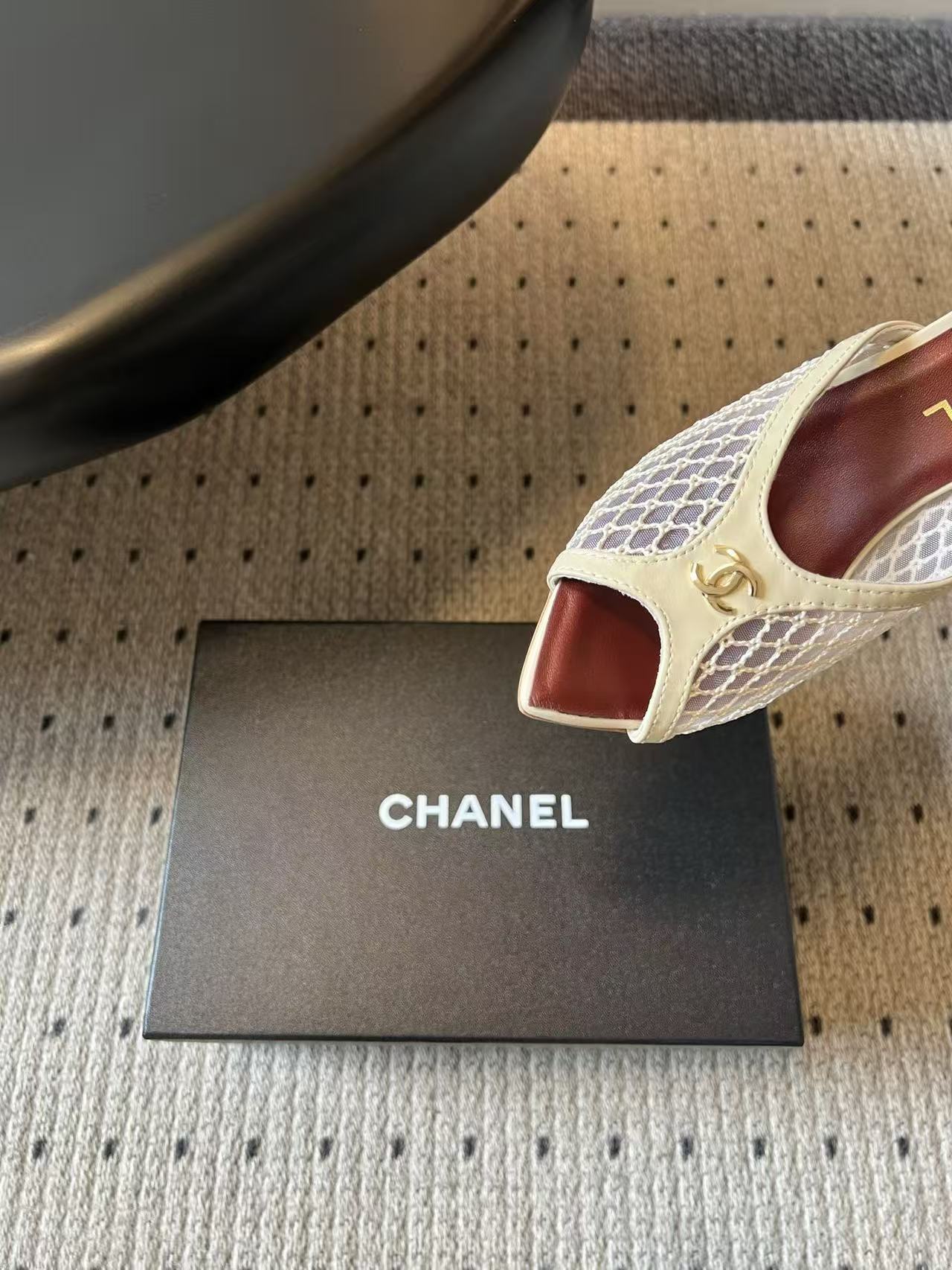 Chan 26ss point toe heel sandal