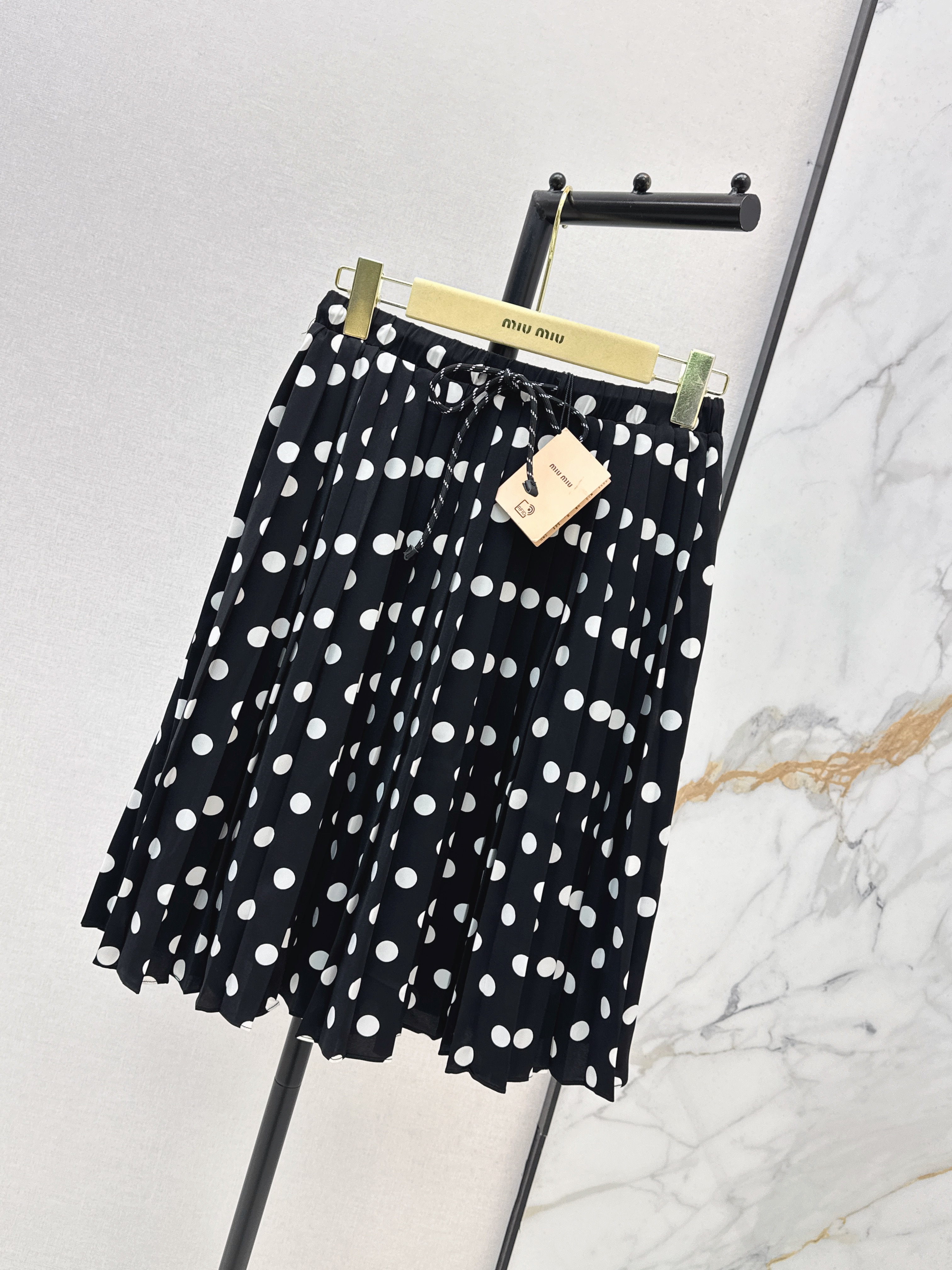 Miu 26ss polka dots pleated skirt