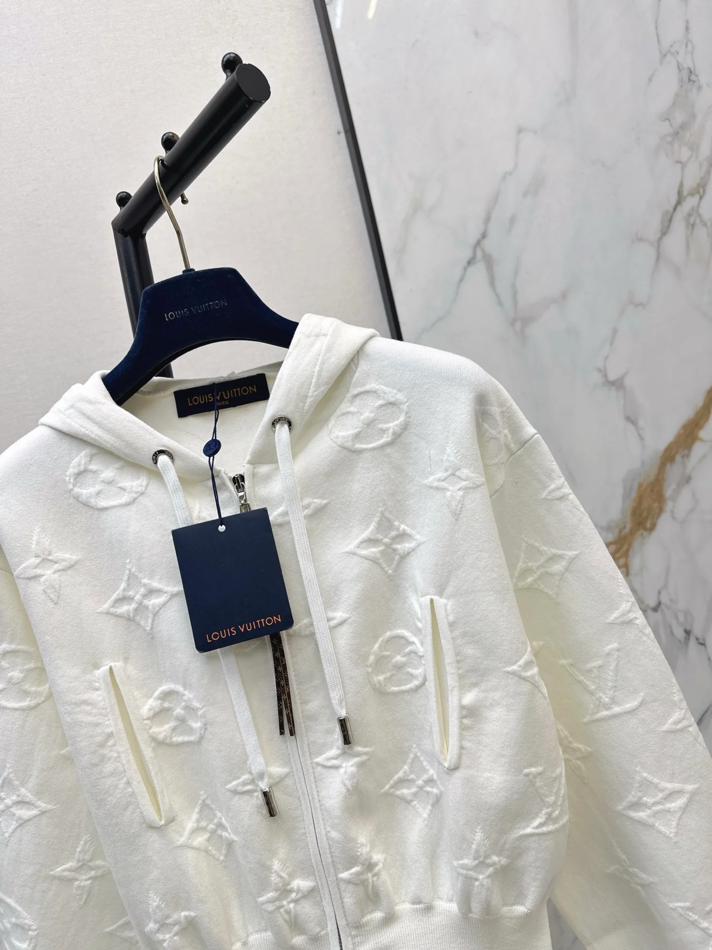 Louis 25fw hooded jacket