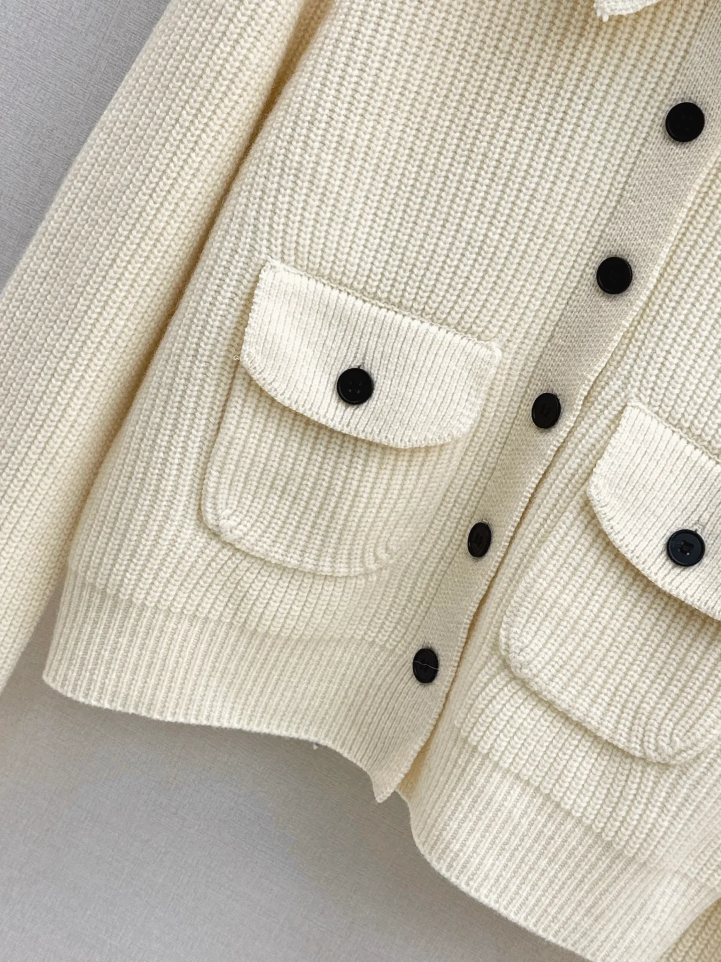 Fend 25fw wool cardigan jacket