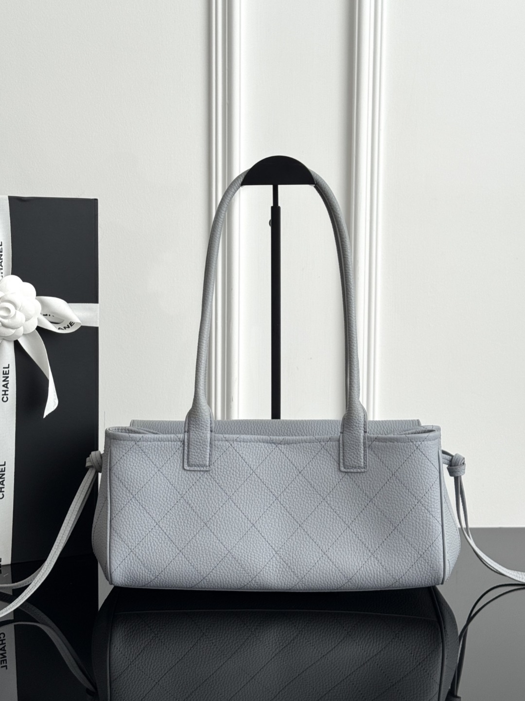 Chan 26S baguette bag