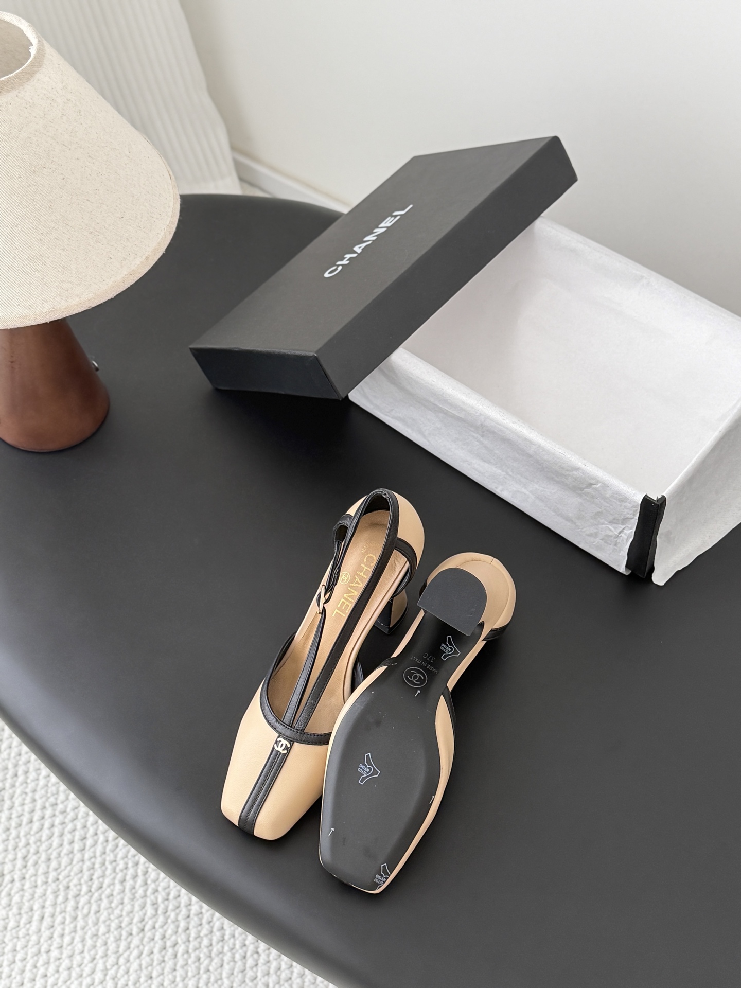 Chan 26K mary jane chunky heels