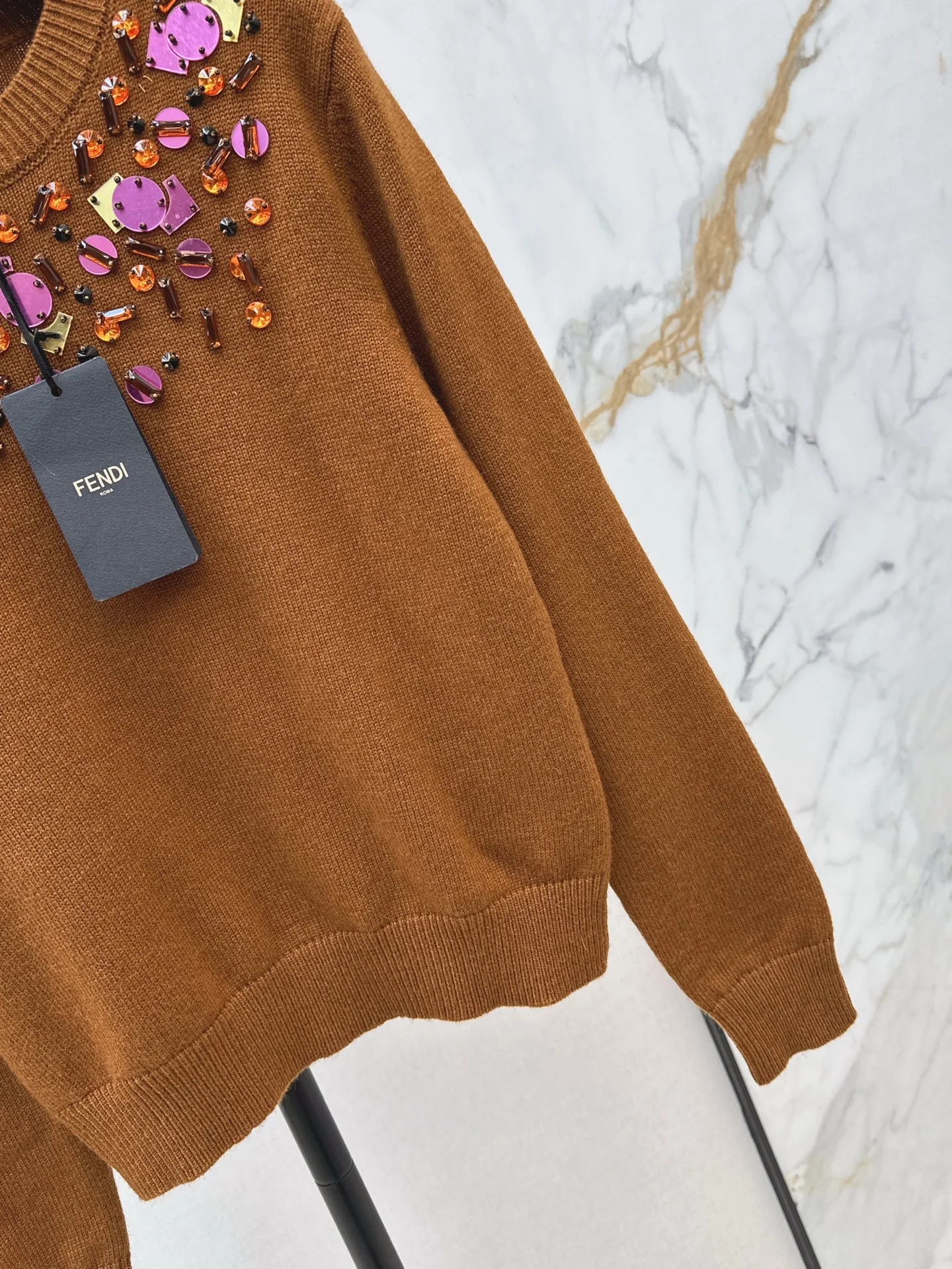 Fend 25fw embroidery sweater