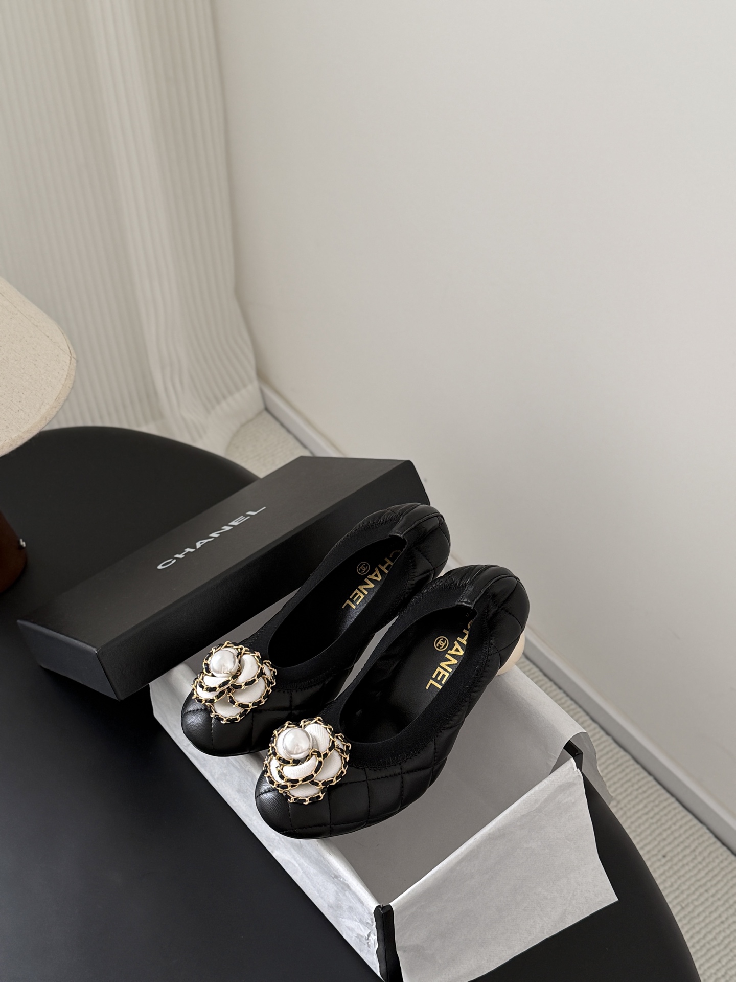 Chan 26ss camellia pumps