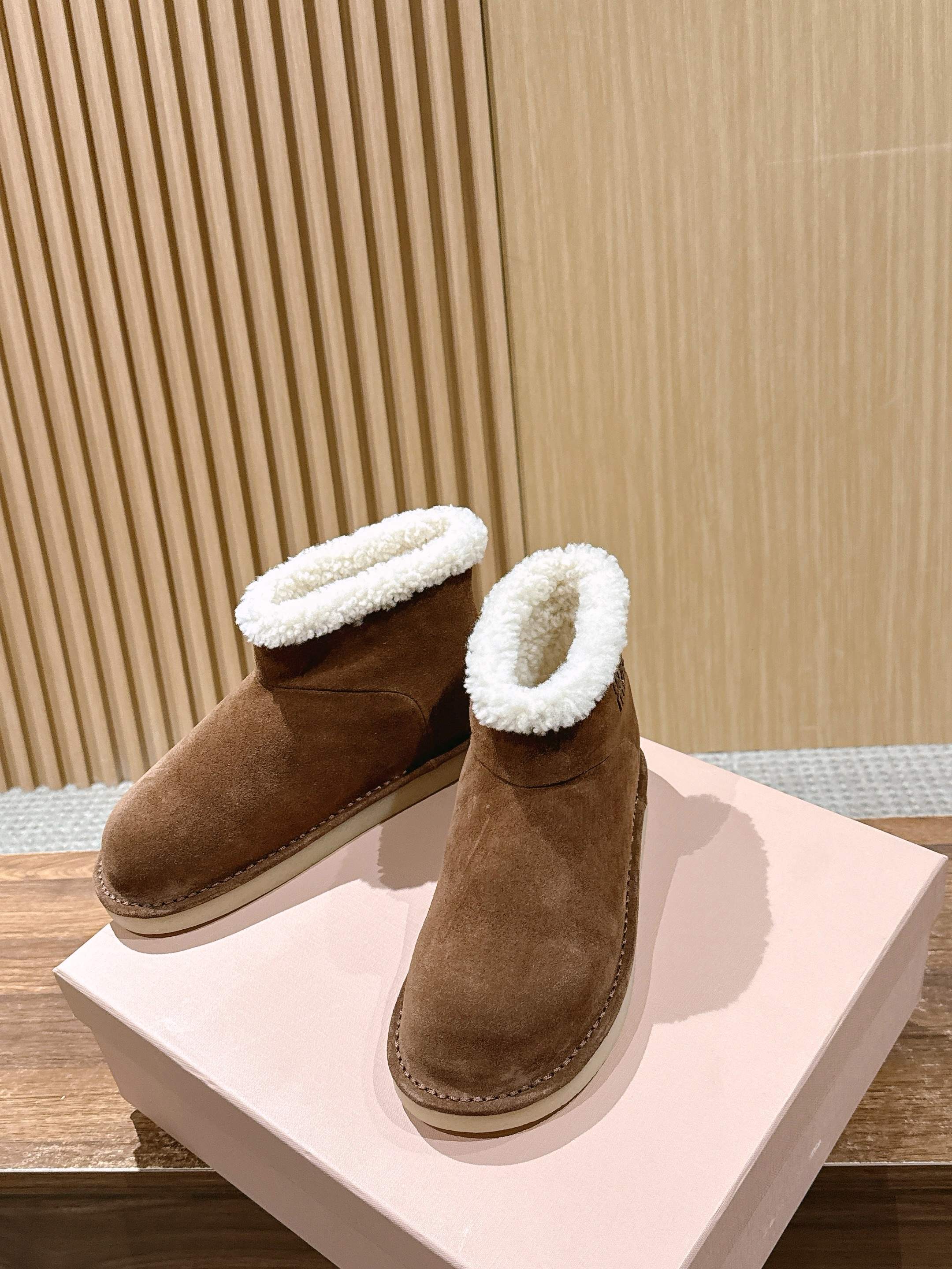 Miu 25fw insulated boots