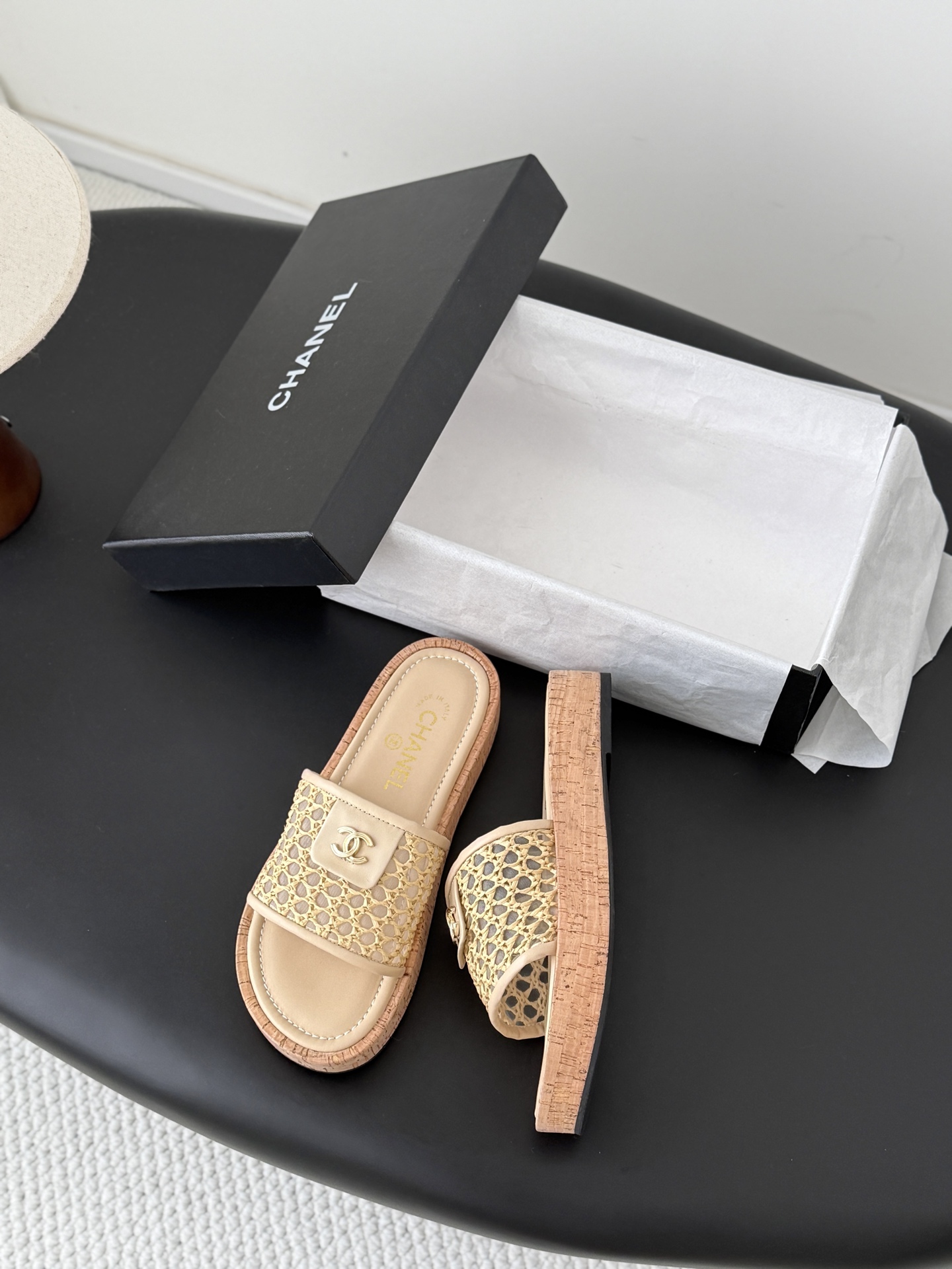 Chan 26C mesh slippers