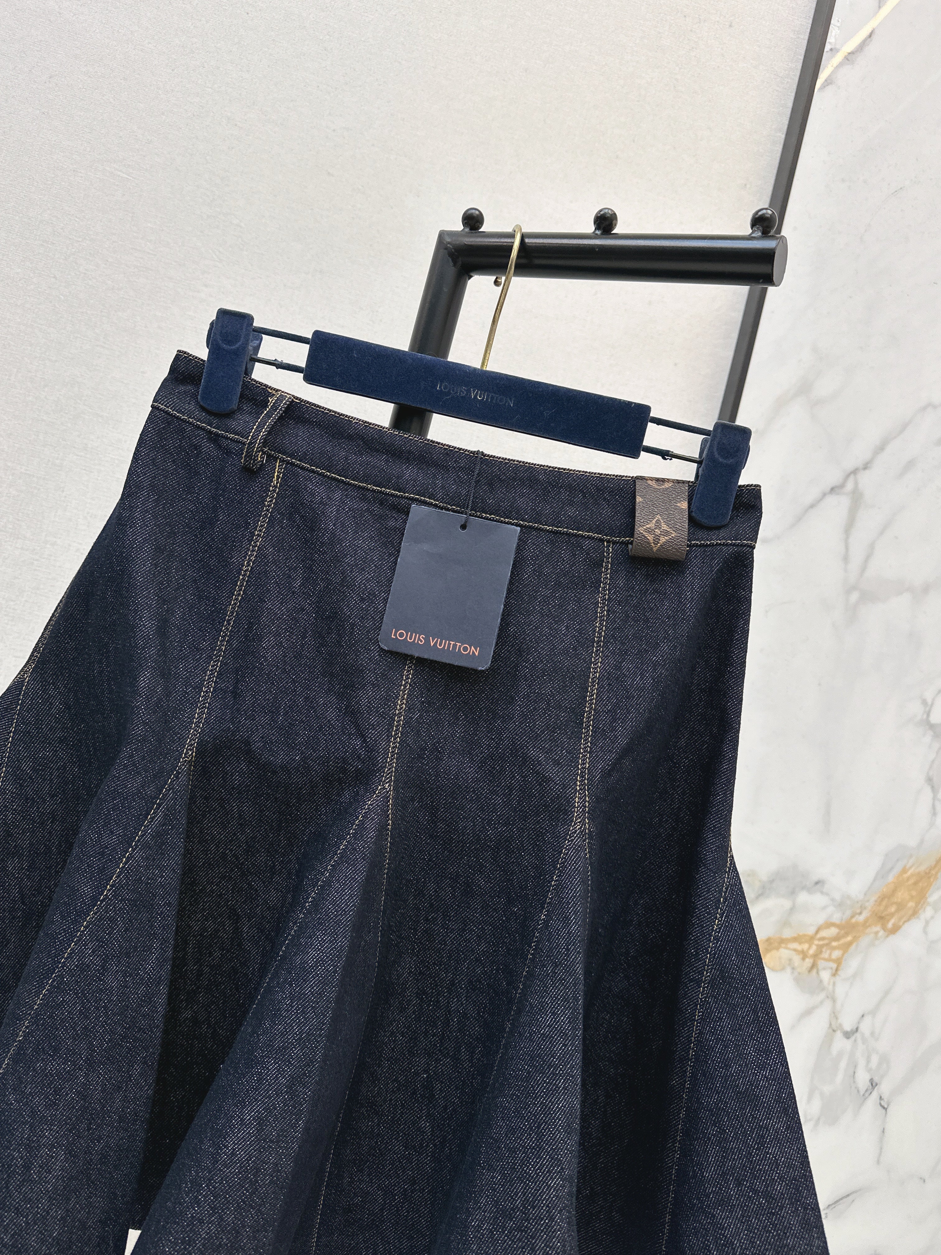Louis 26ss A-line denim skirts