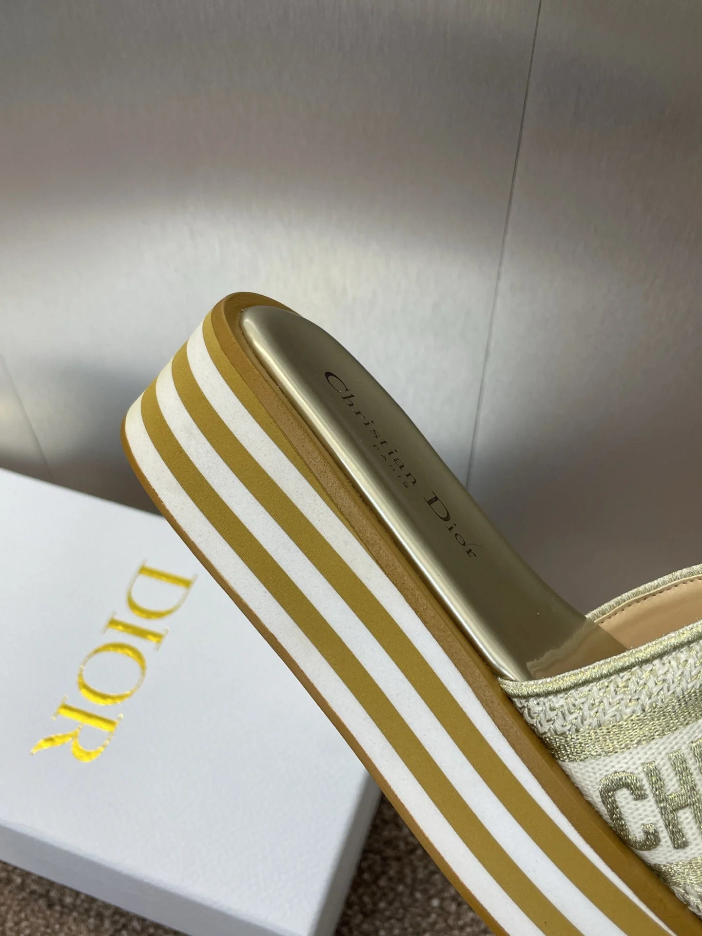 D 25ss ivieta dway slippers