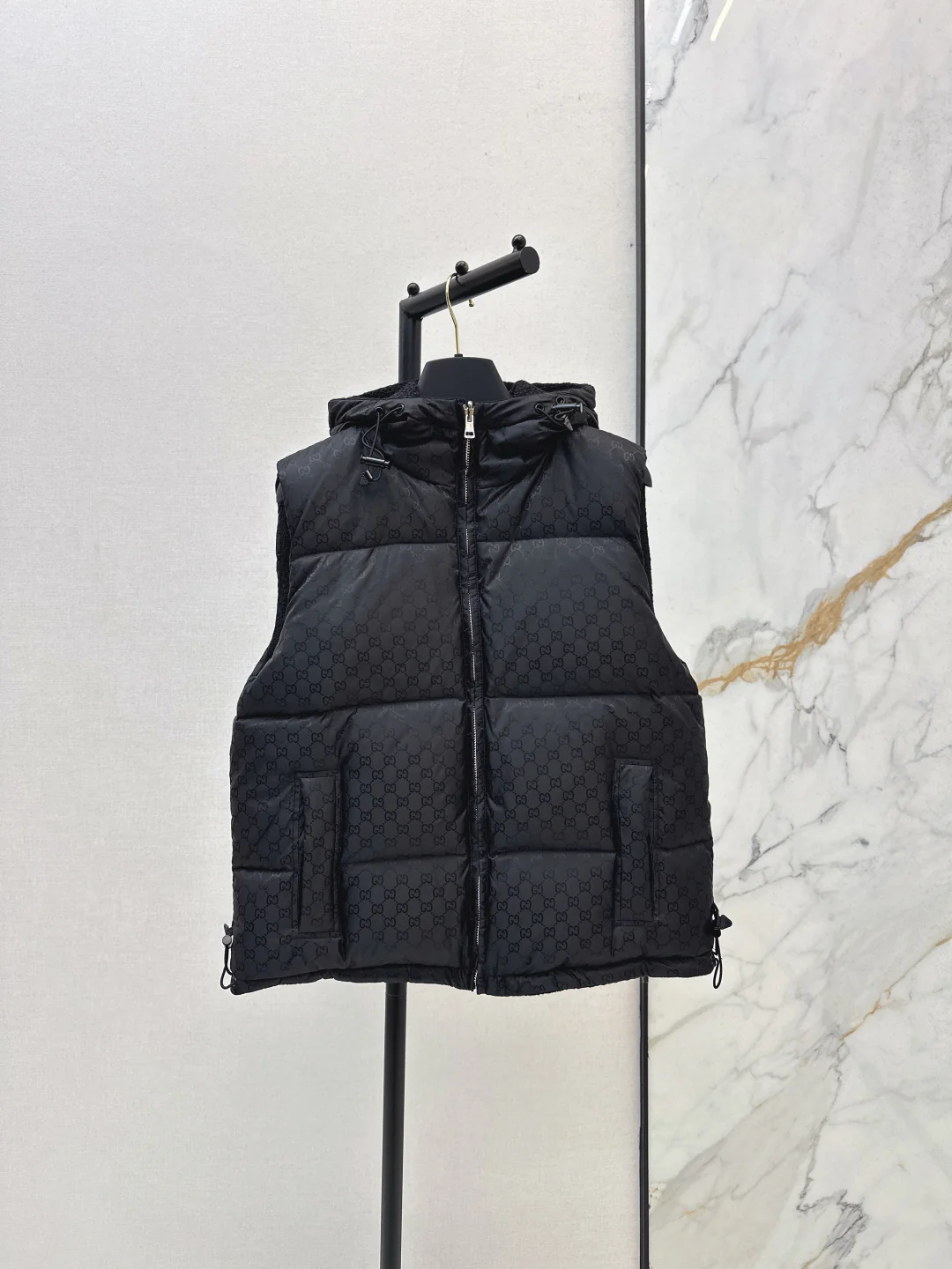 Guc 25fw reversible down vest