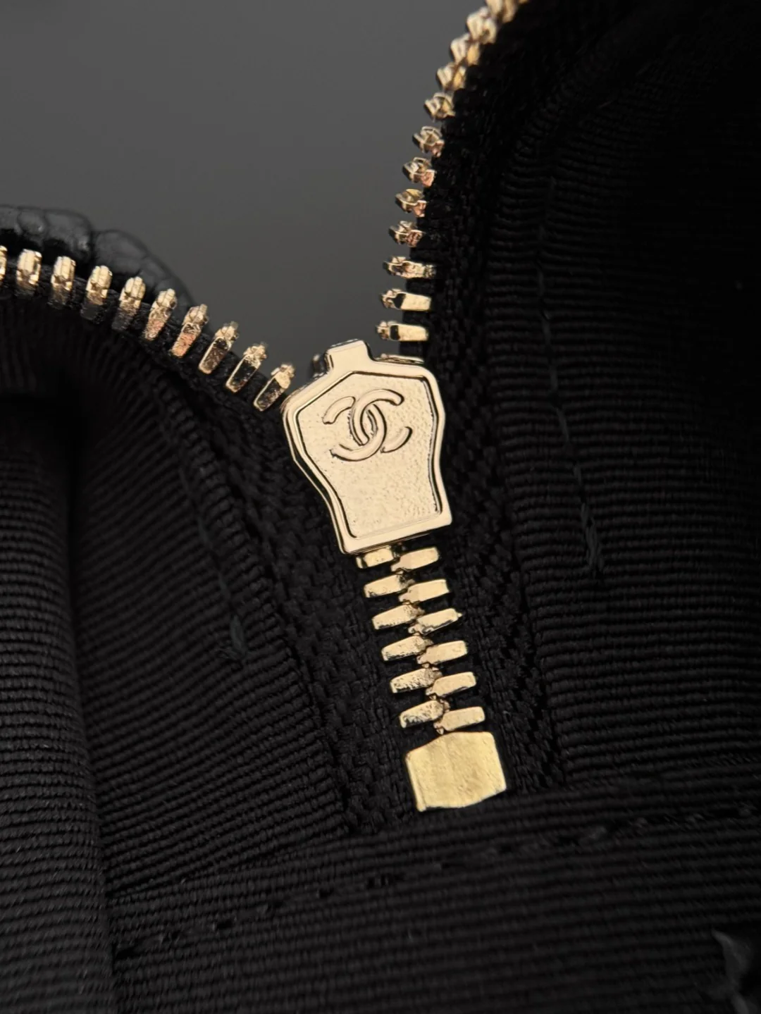 Chan 25P LP heart diamond shoulder bage