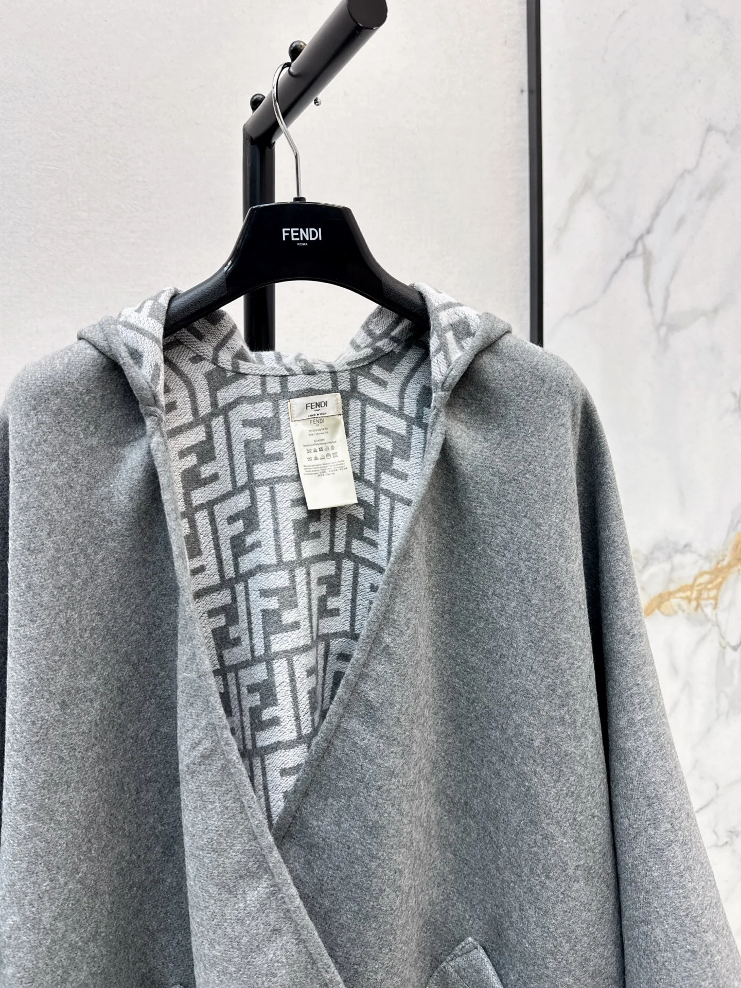 Fend 25fw shawl wraps