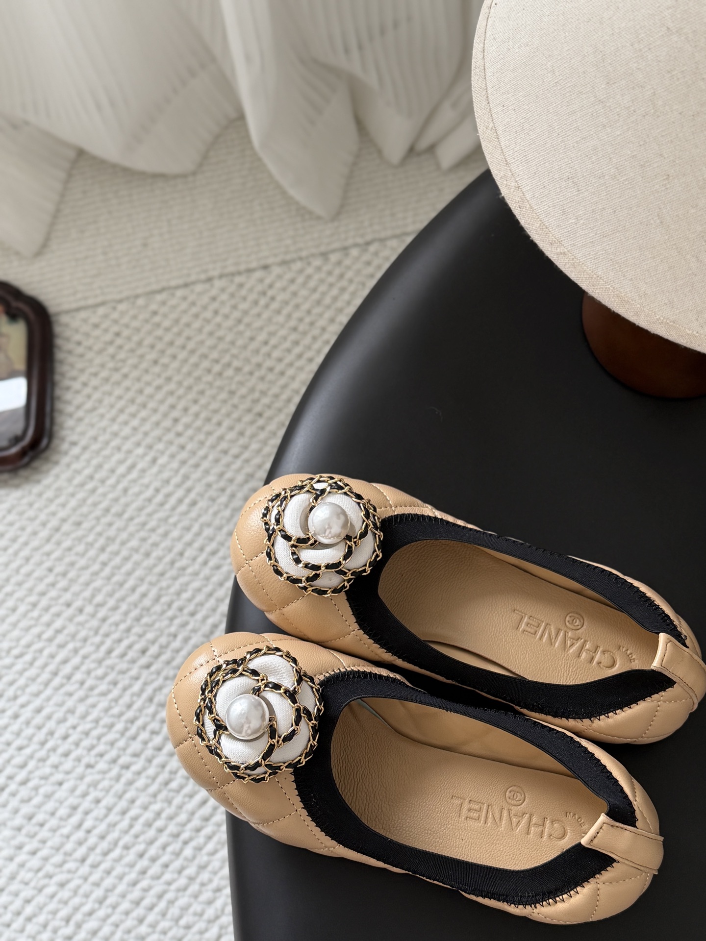 Chan 26ss camellia pumps