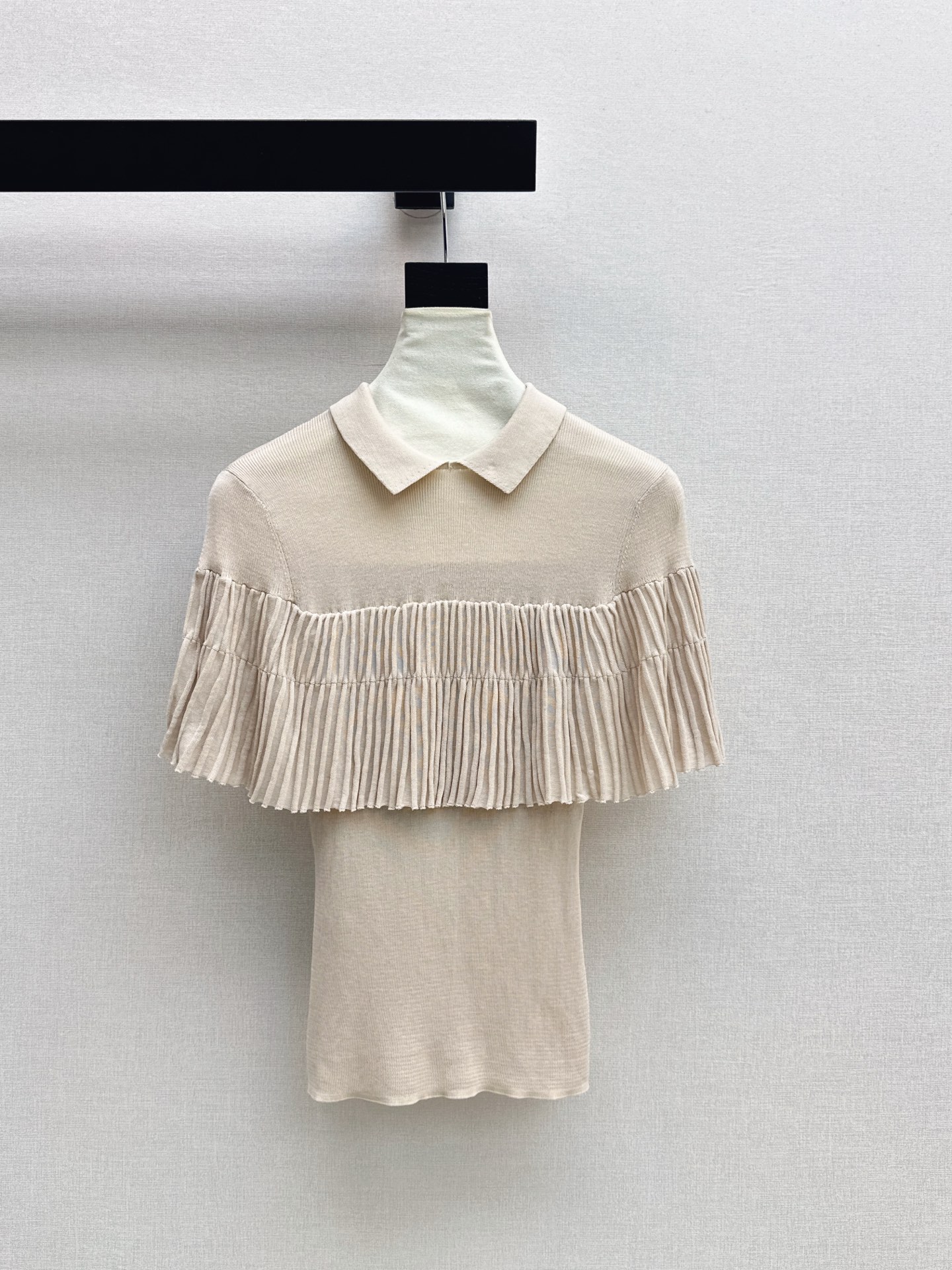 Miu 26ss cape knitswear