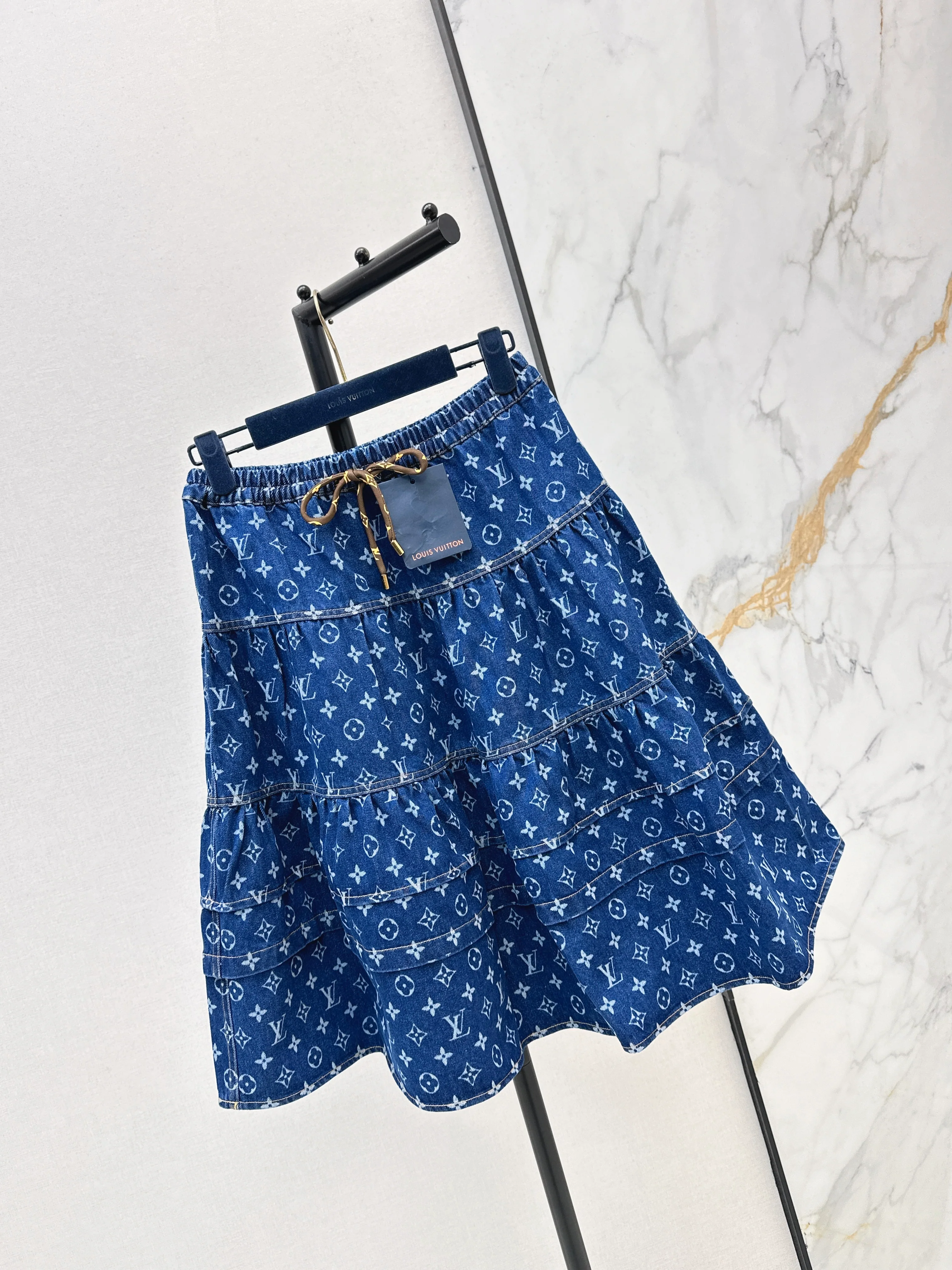 Louis 26ss cake skirts