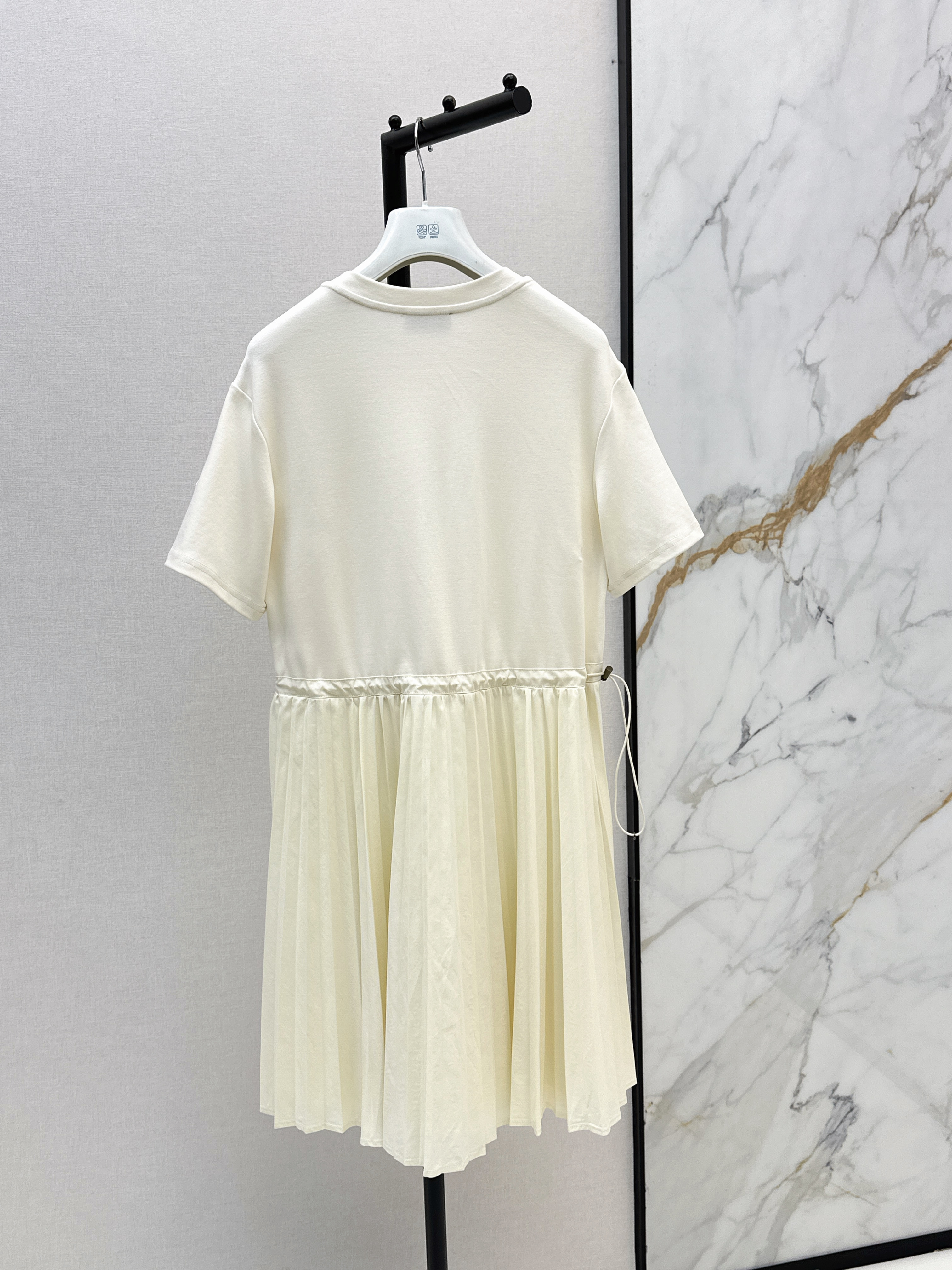 Monc 26ss contact pleated dress