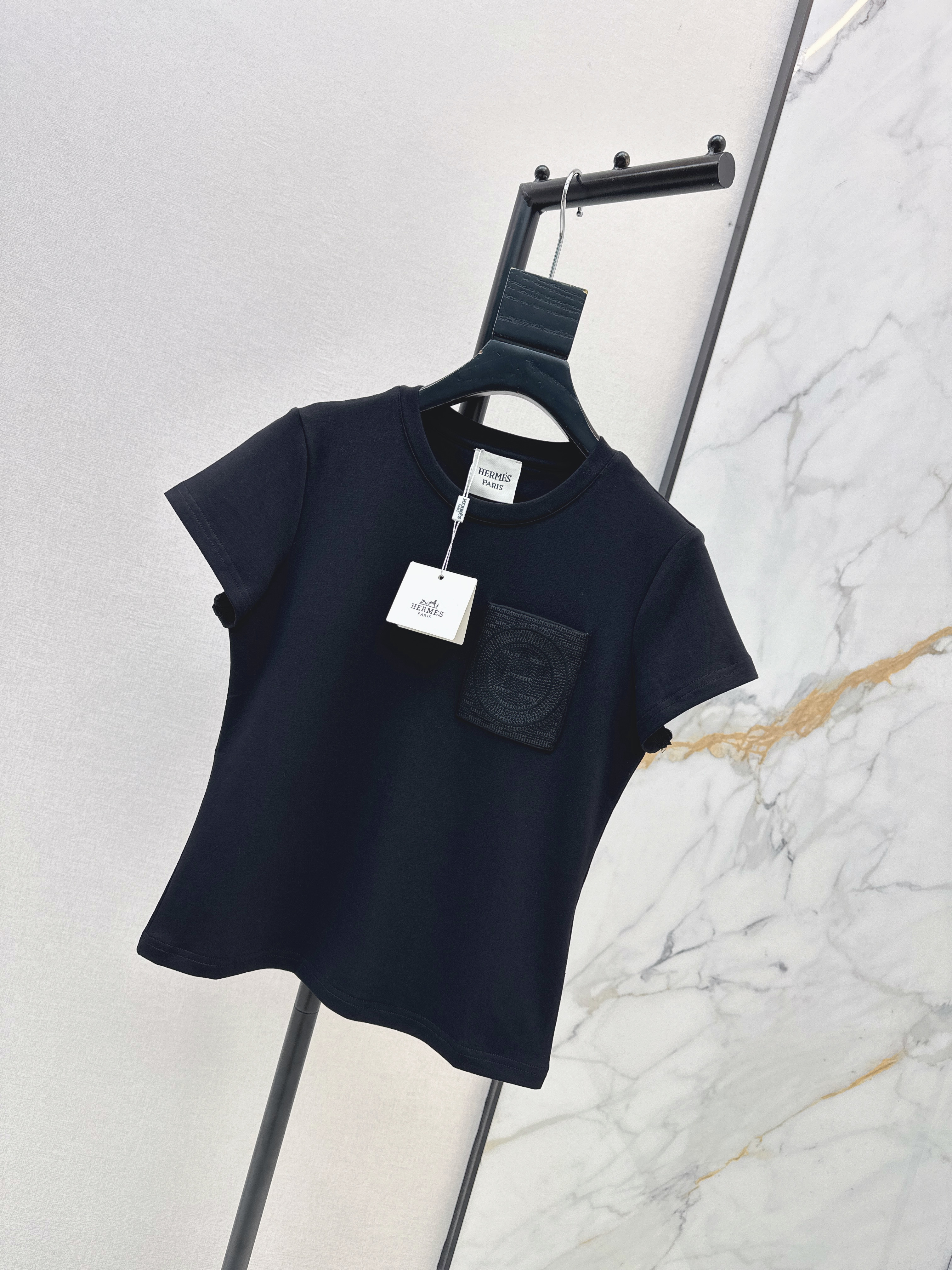 Her 26ss t-shirt