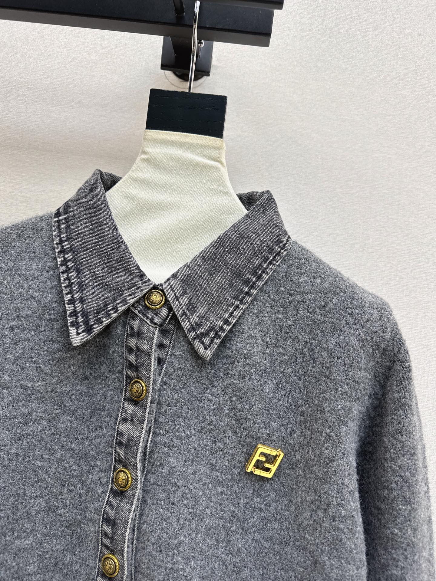Fend 25fw contrast denim polo sweater
