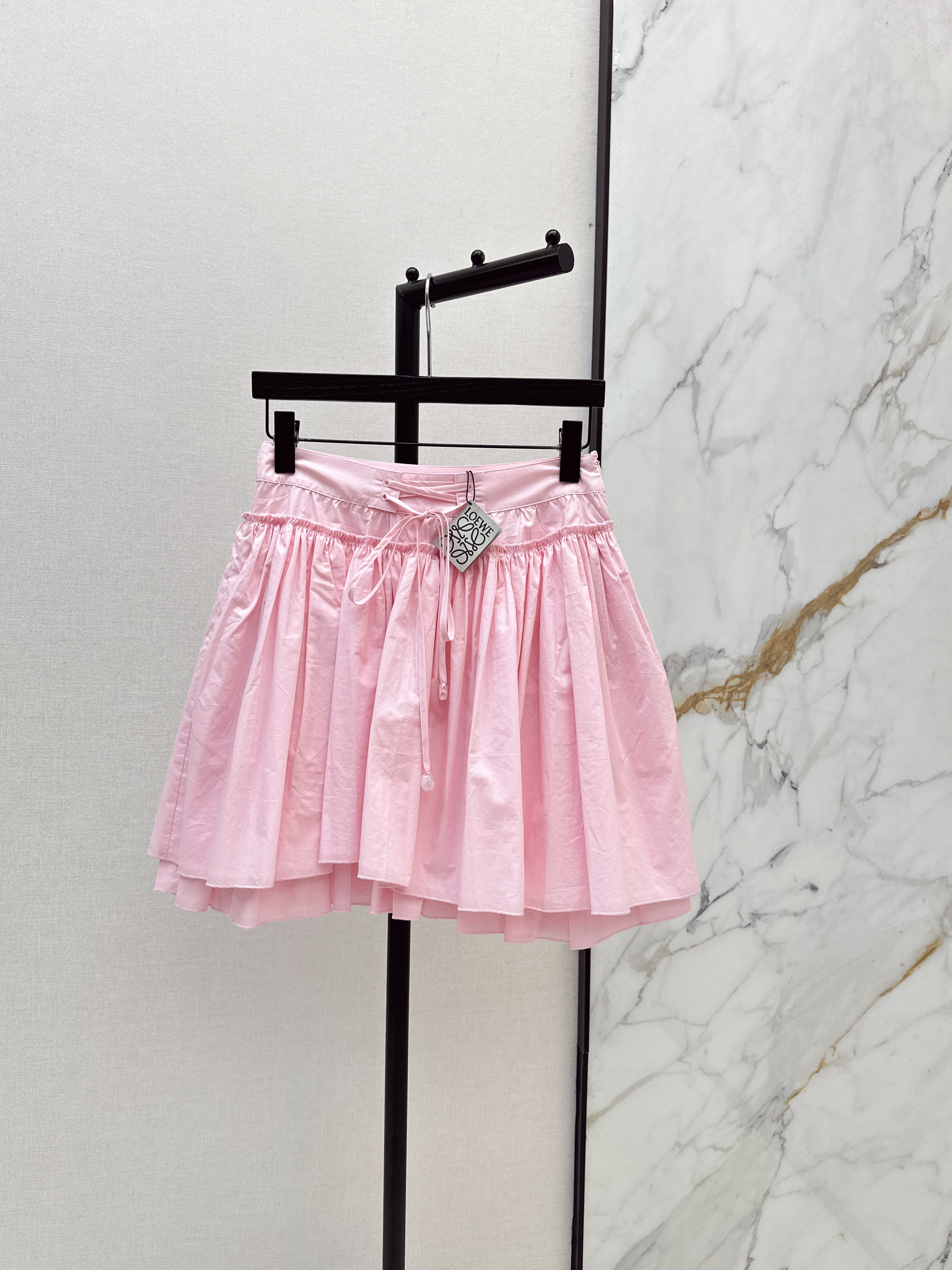 Loe 26ss ruffle mini skirt