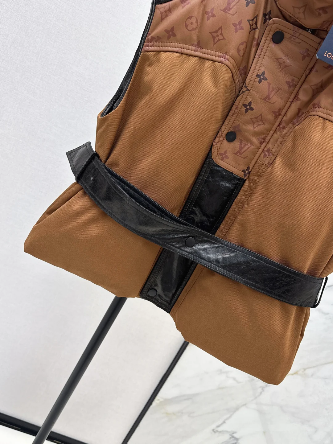 Loui 25fw sheepskin down vest