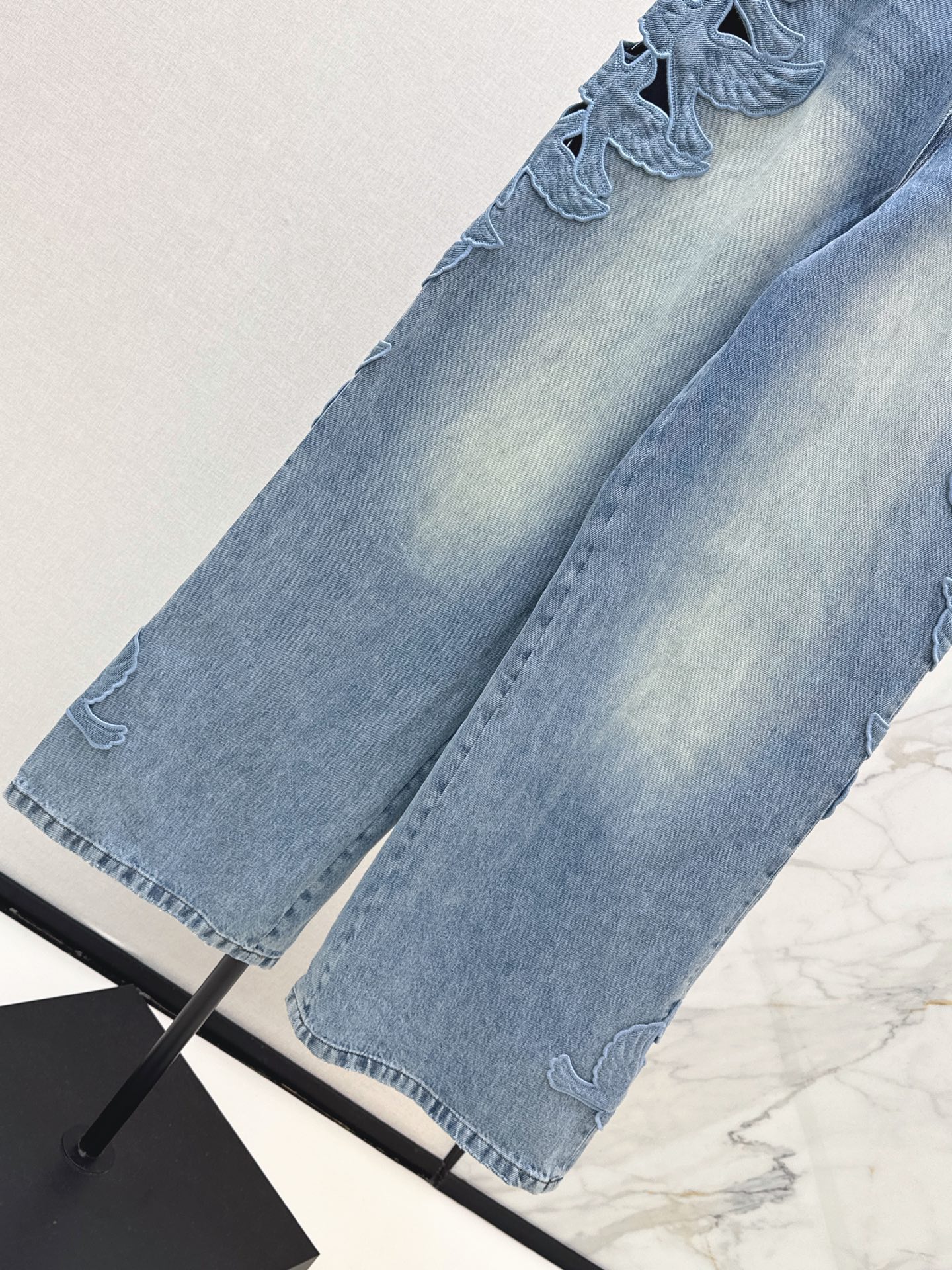 Zimm 26ss hollow embroidery jeans